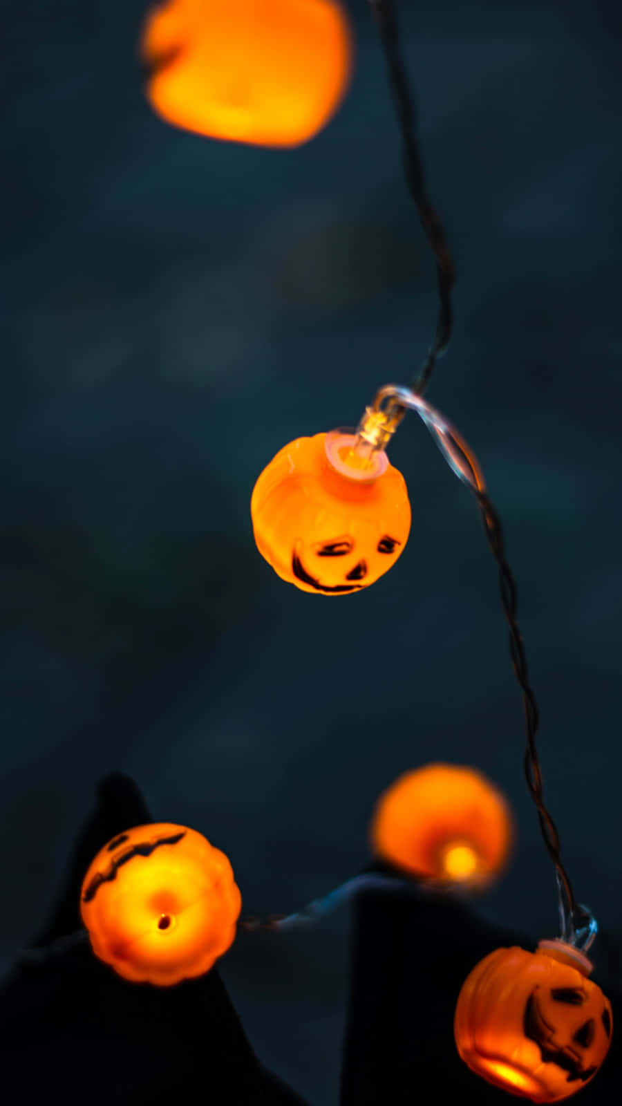 jack-o'-lantern string lights, glowing orange, dark blue background, HD Phone Wallpaper