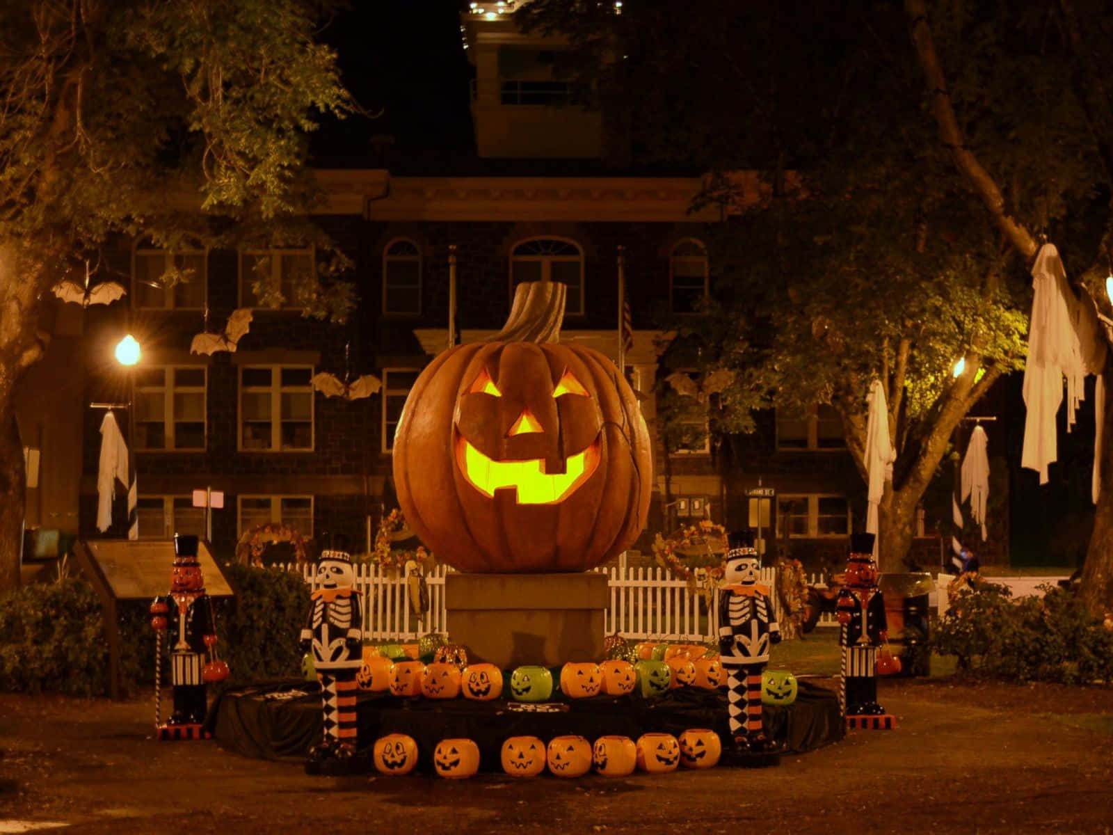 Halloweentown, jack-o'-lantern, pedestal, HD Desktop Wallpaper