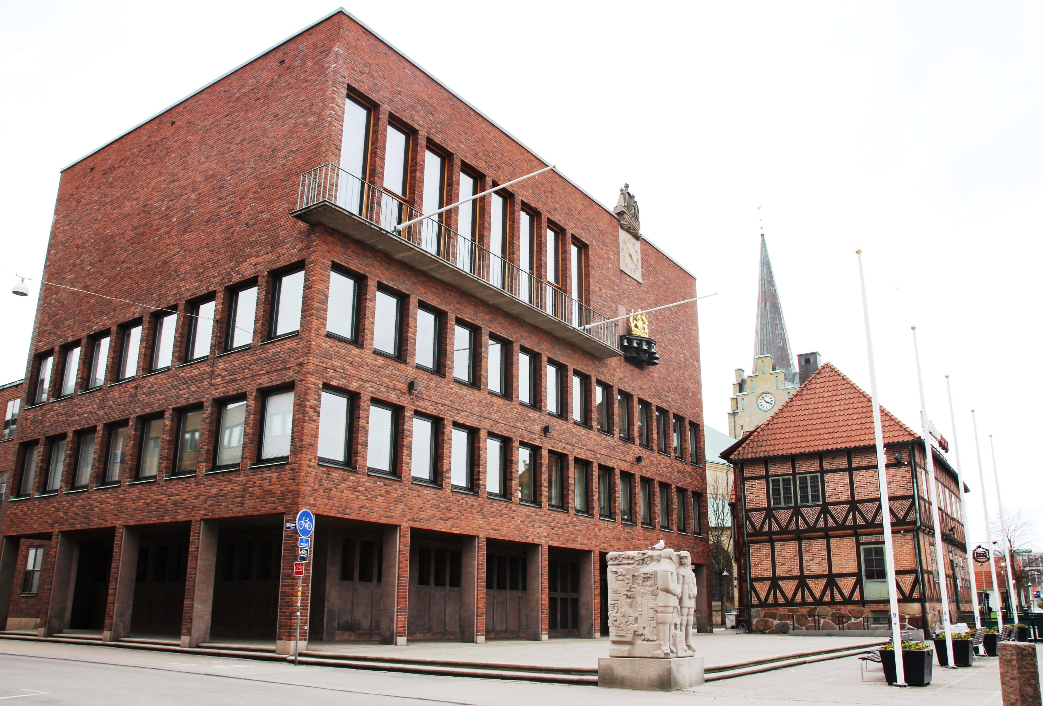 Halmstad, modern red brick building, large windows, 2K Desktop Wallpaper