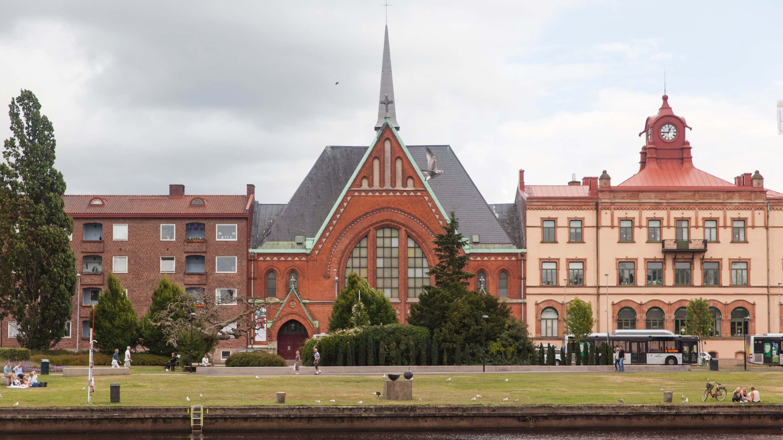 Halmstad, riverside architecture, red brick church, 2K Desktop Wallpaper
