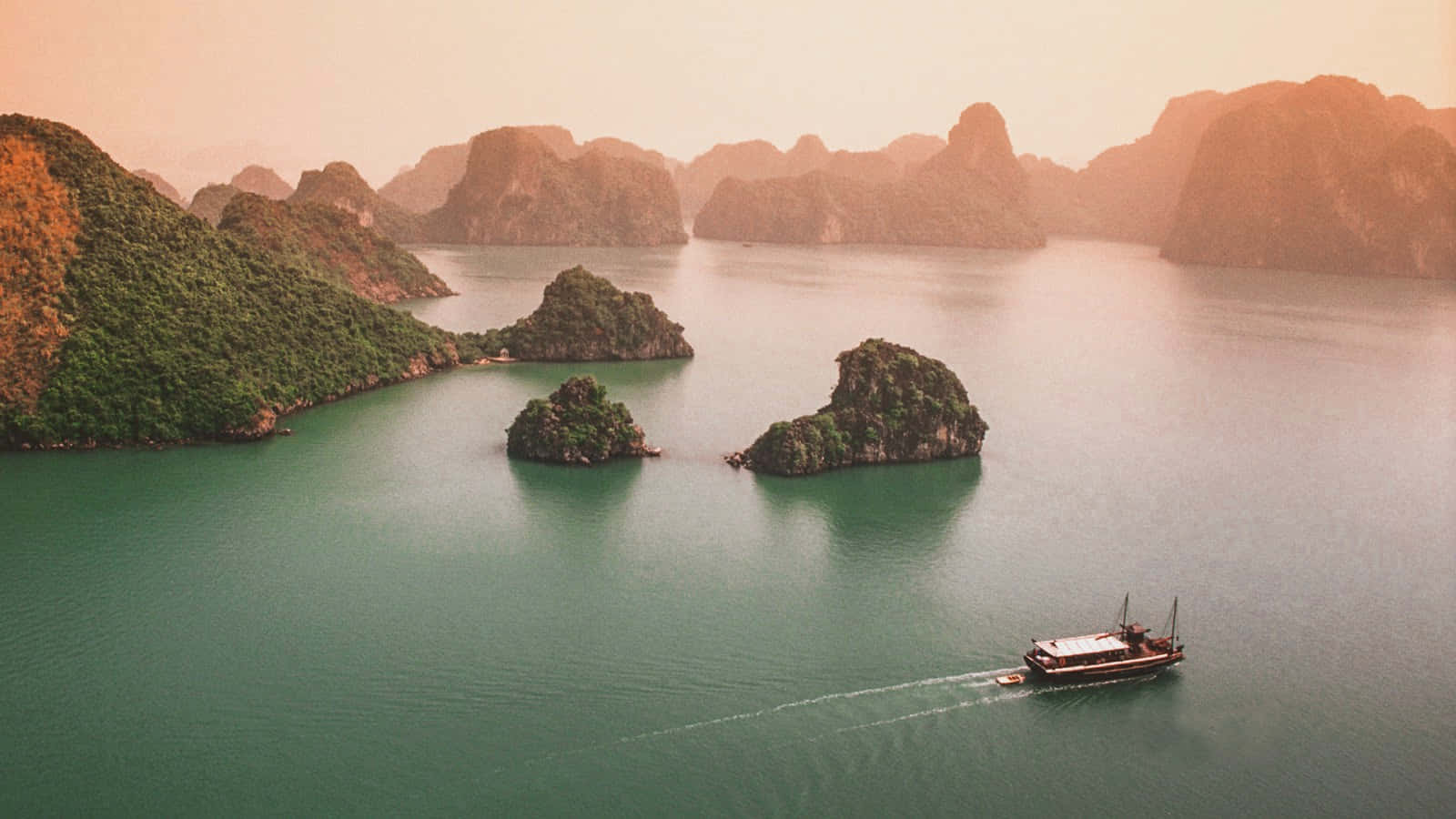 Halong Bay, dusky morning, emerald waters, HD Desktop Wallpaper