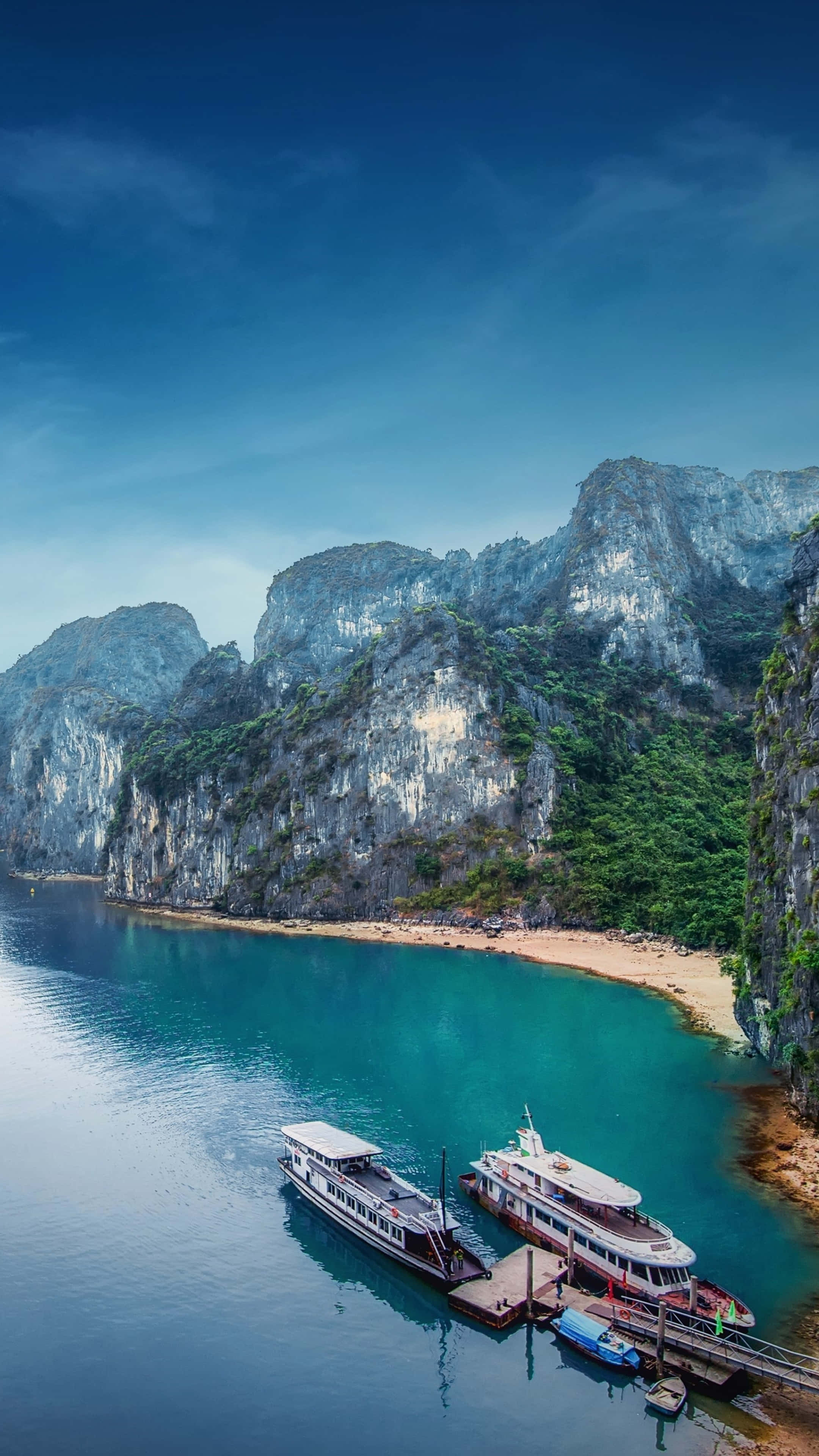 Halong Bay, turquoise bay, limestone cliffs, 4K Phone Wallpaper