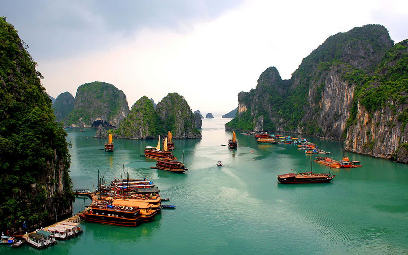 Halong Bay, towering green karst islands, traditional wooden boats, HD Desktop Wallpaper