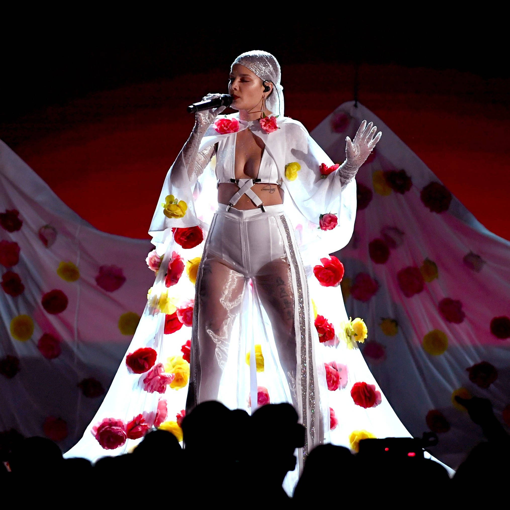 Halsey, 2017 Billboard Music Awards, white floral gown, Full HD Desktop Wallpaper