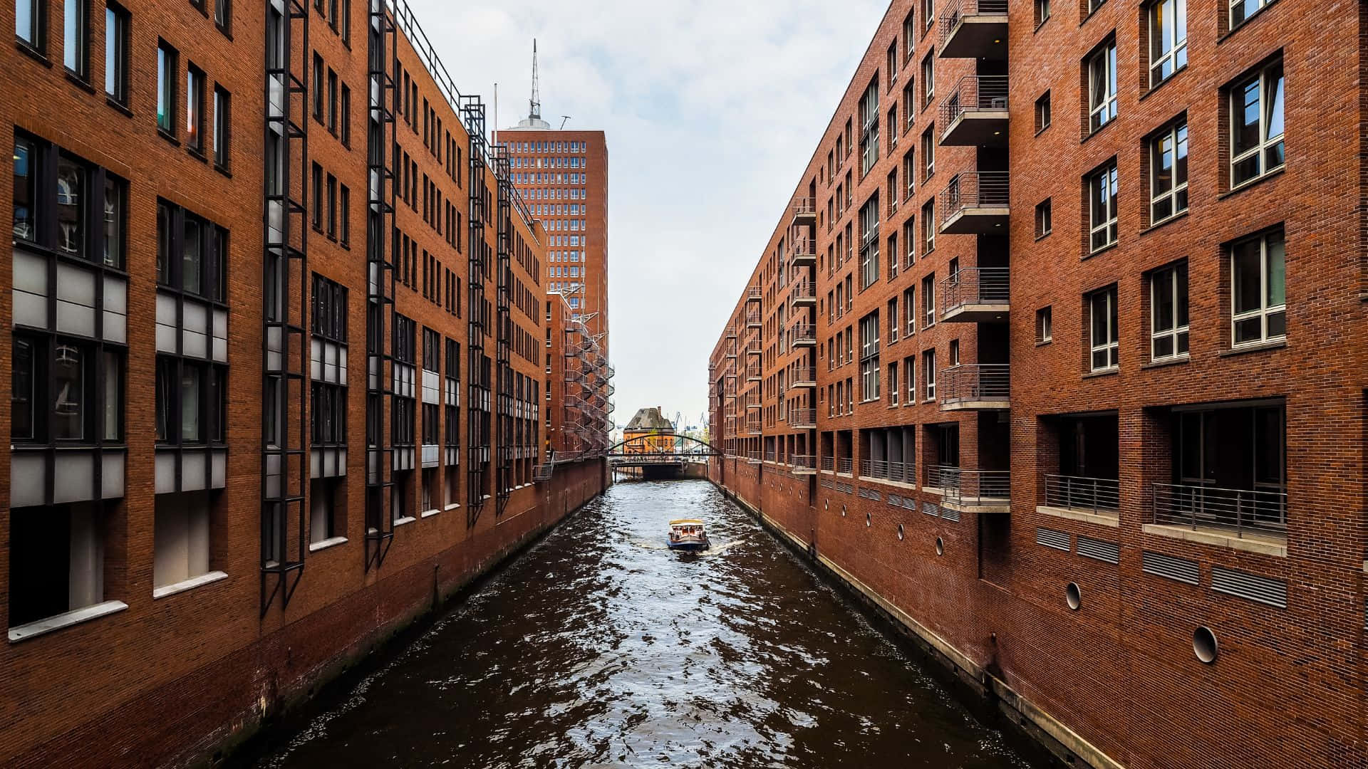 Hamburg, narrow canal, towering red brick warehouses, Full HD Desktop Wallpaper