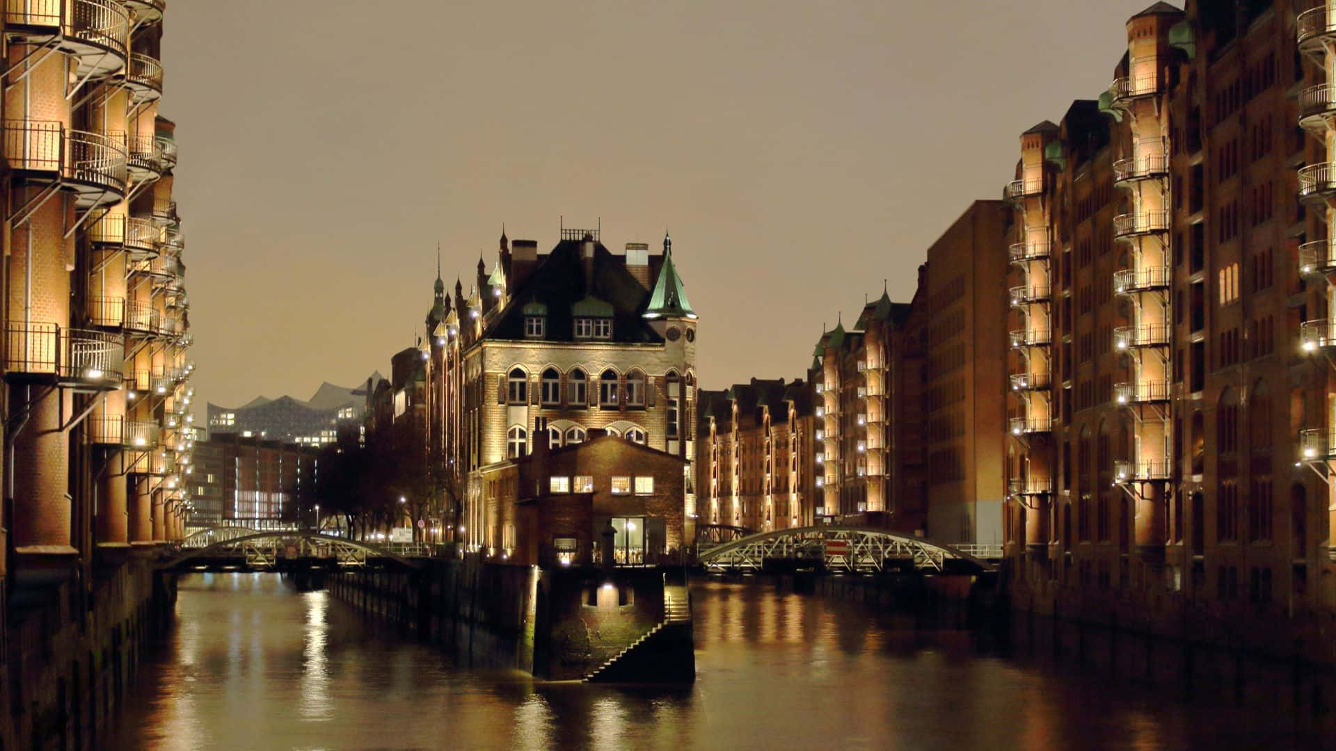 Hamburg, canal, historic buildings, Full HD Desktop Wallpaper