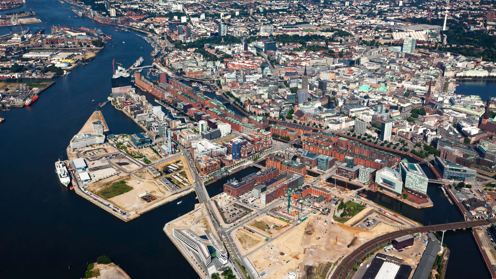Hamburg, urban harbor city, winding waterways, Full HD Desktop Wallpaper