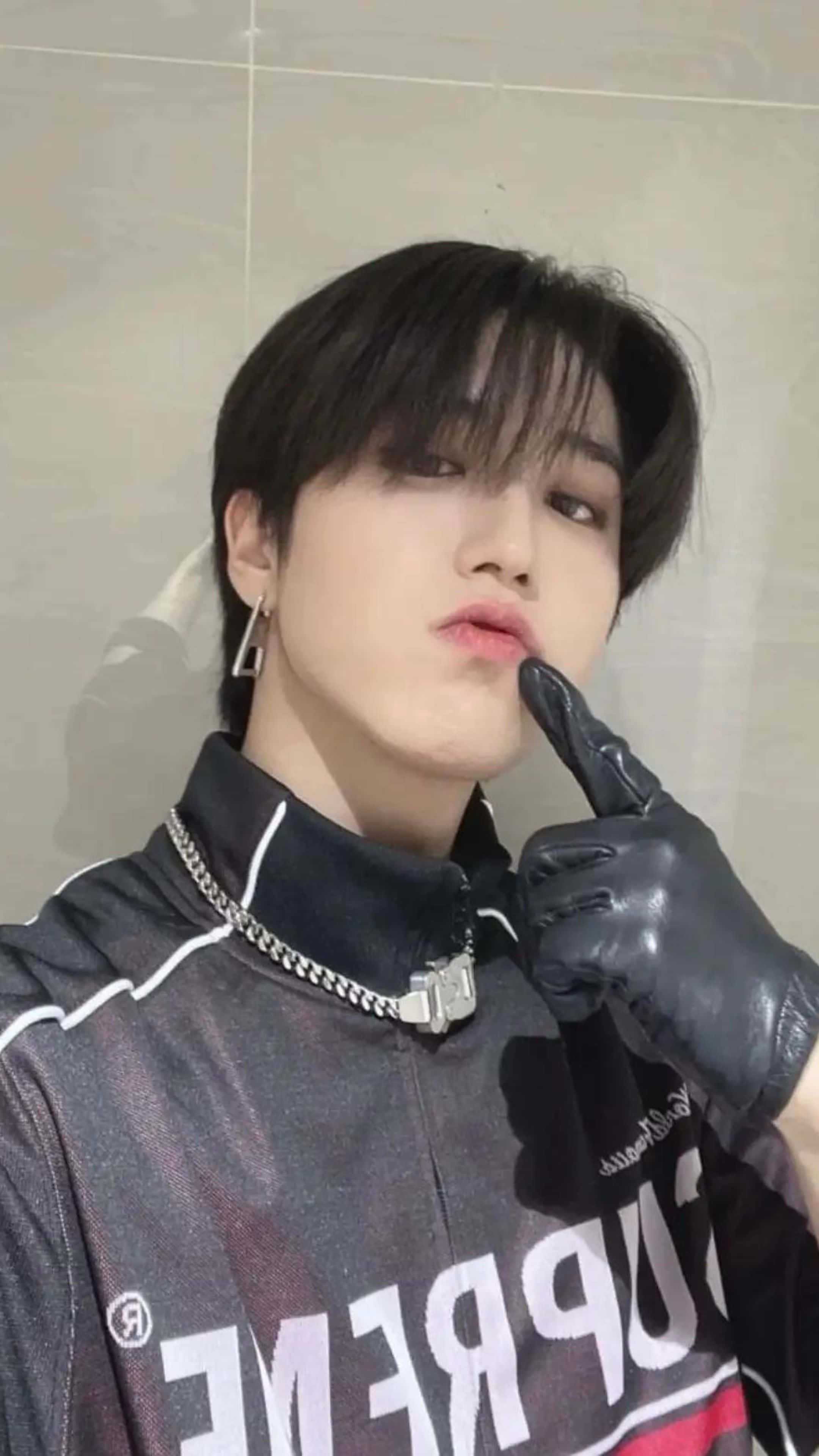 Han Jisung, black Supreme jacket, black glove, 4K Phone Wallpaper
