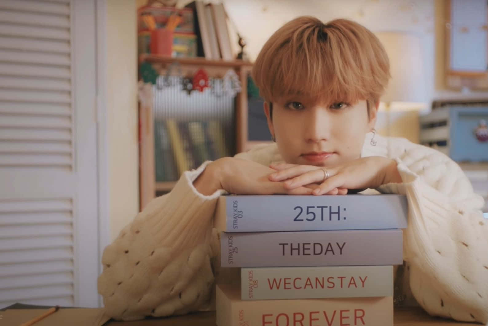 Han Jisung, 25TH THE DAY WE CAN STAY FOREVER, stacked books, HD Desktop Wallpaper
