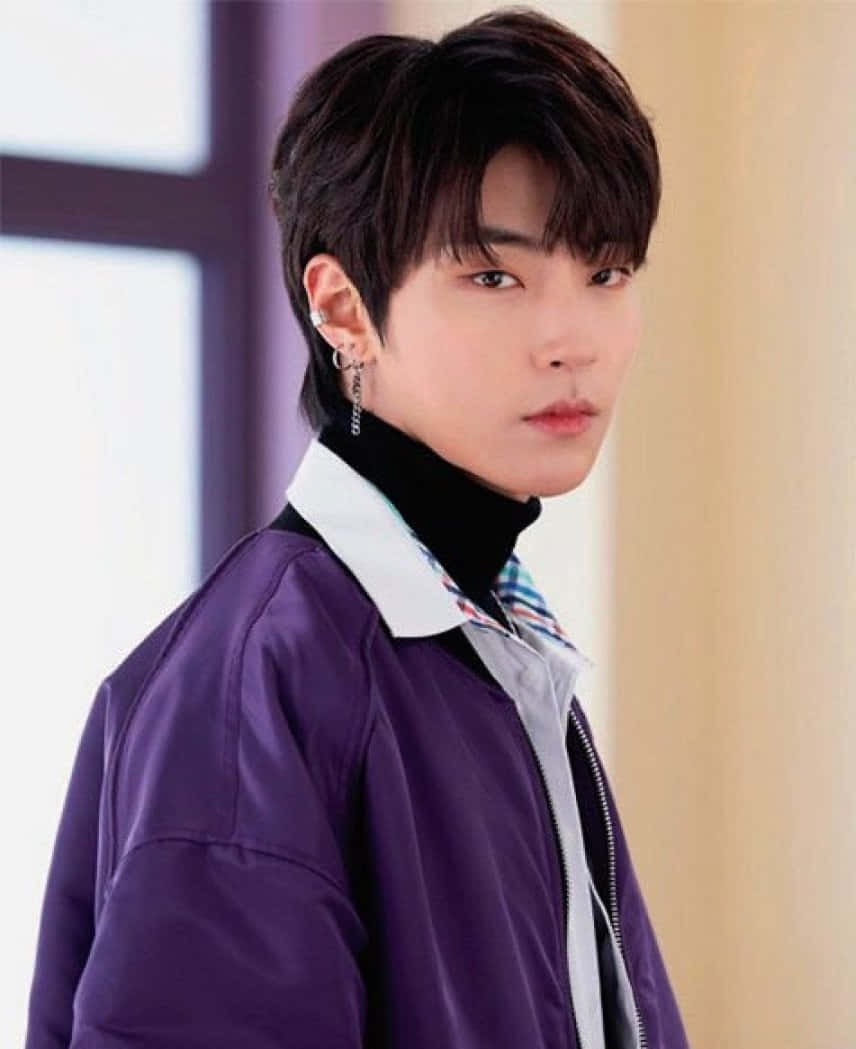 Han Seojun, purple jacket, black turtleneck, SD Phone Wallpaper