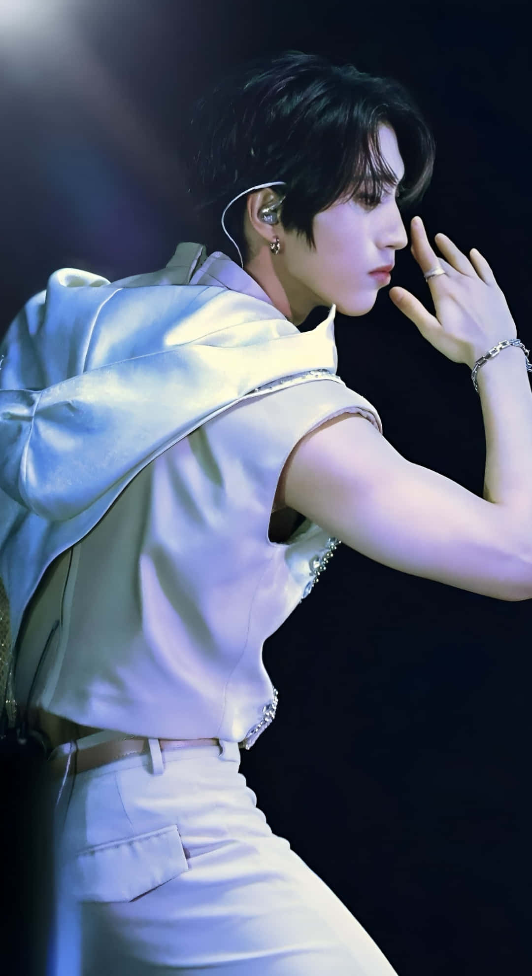 Han Stray Kids, white satin outfit, stage lights, Full HD Phone Wallpaper