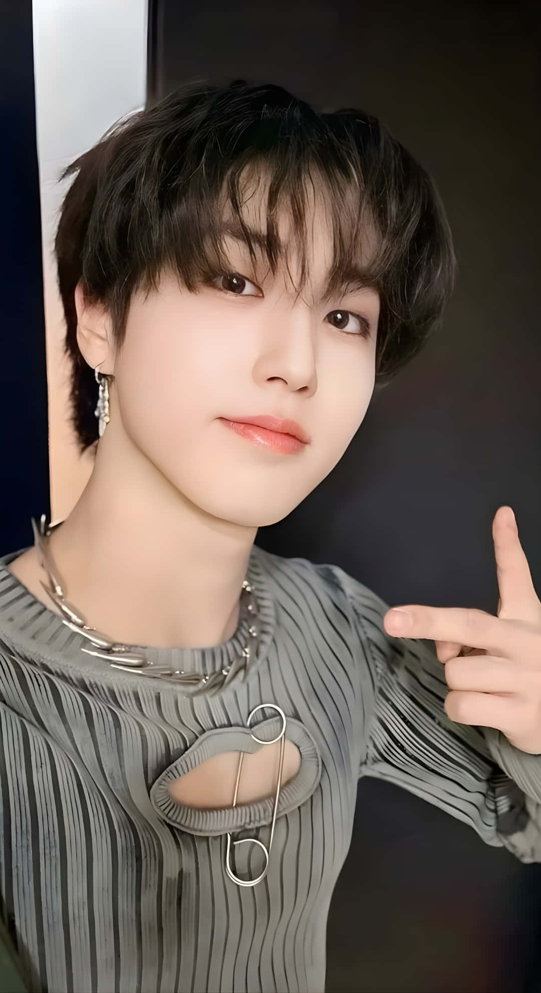 Han Stray Kids, Stray Kids, gray ribbed top, Full HD Phone Wallpaper