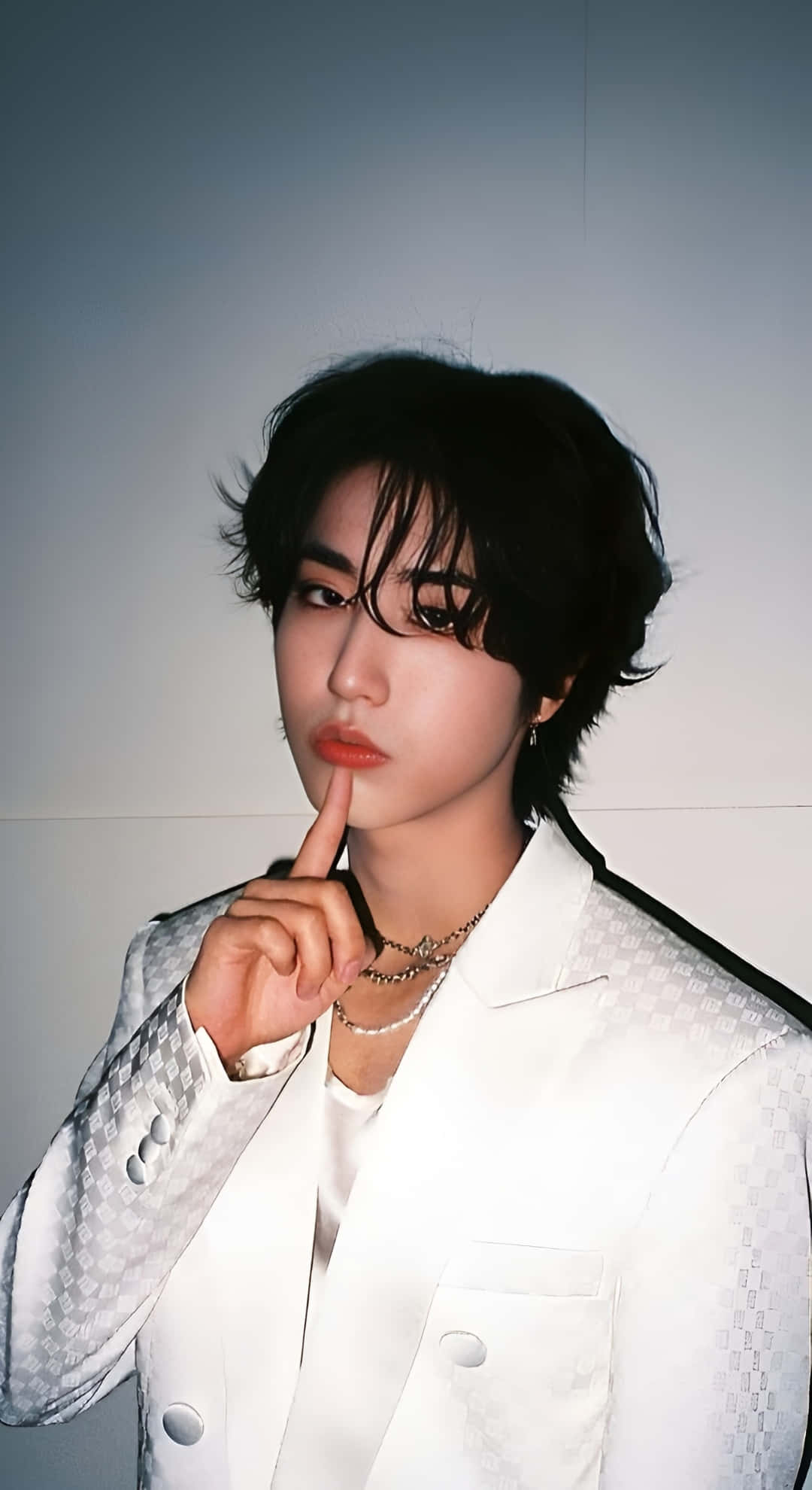 Han Stray Kids, dark hair, white patterned blazer, Full HD Phone Wallpaper