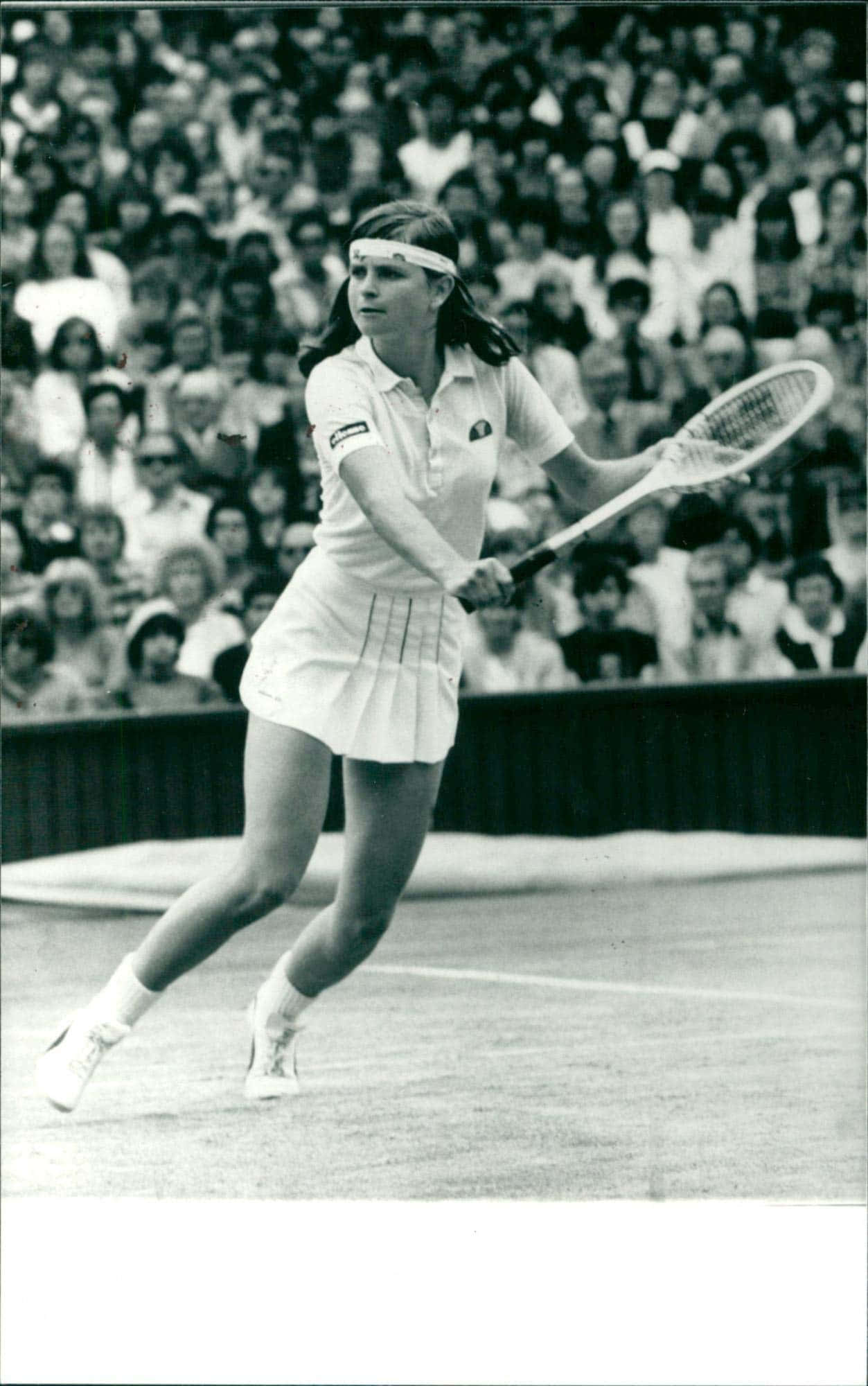 Hana Mandlíková, tennis player, mid-swing, Full HD Phone Wallpaper