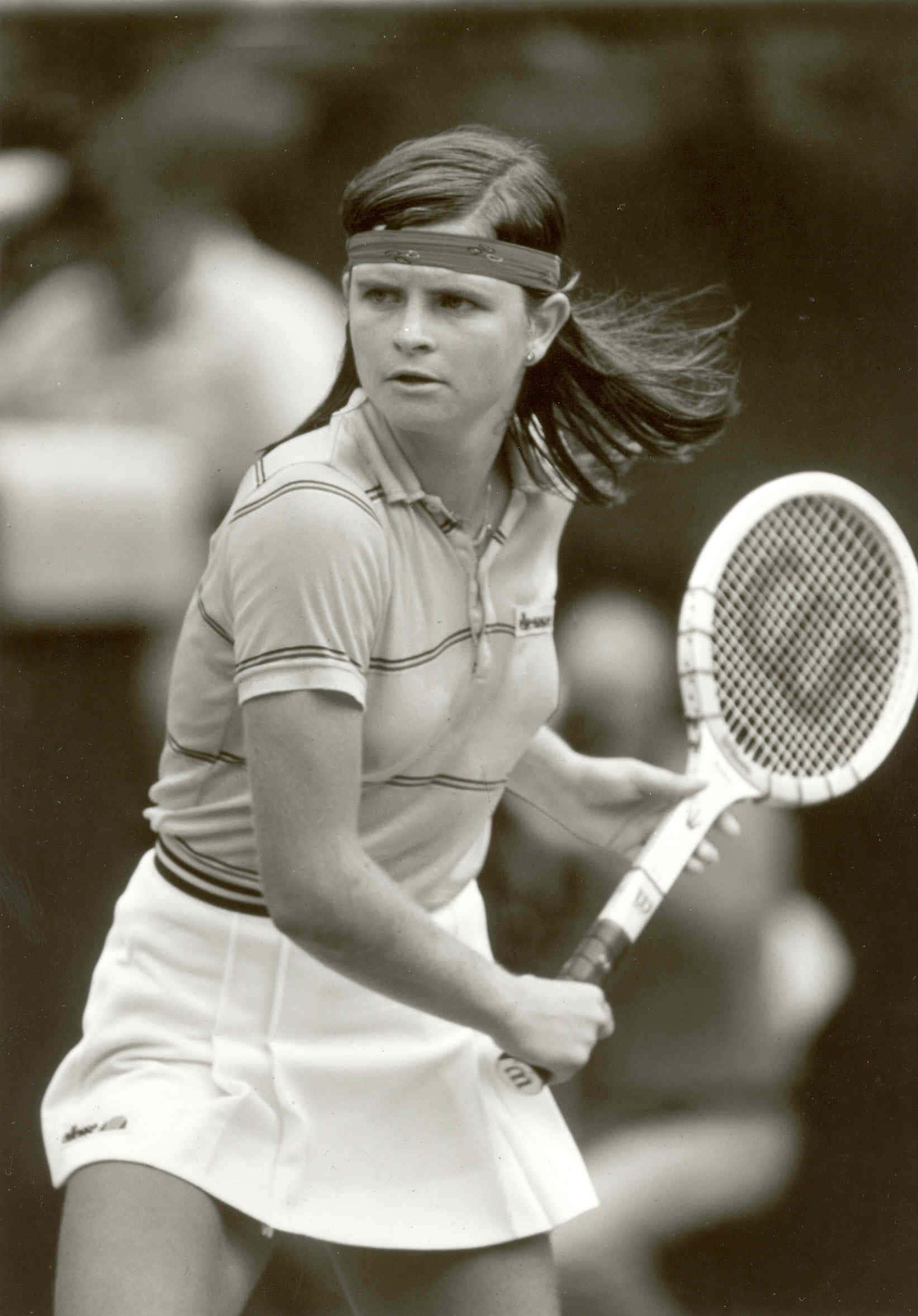 Hana Mandlíková, vintage racket, black and white, Full HD Phone Wallpaper