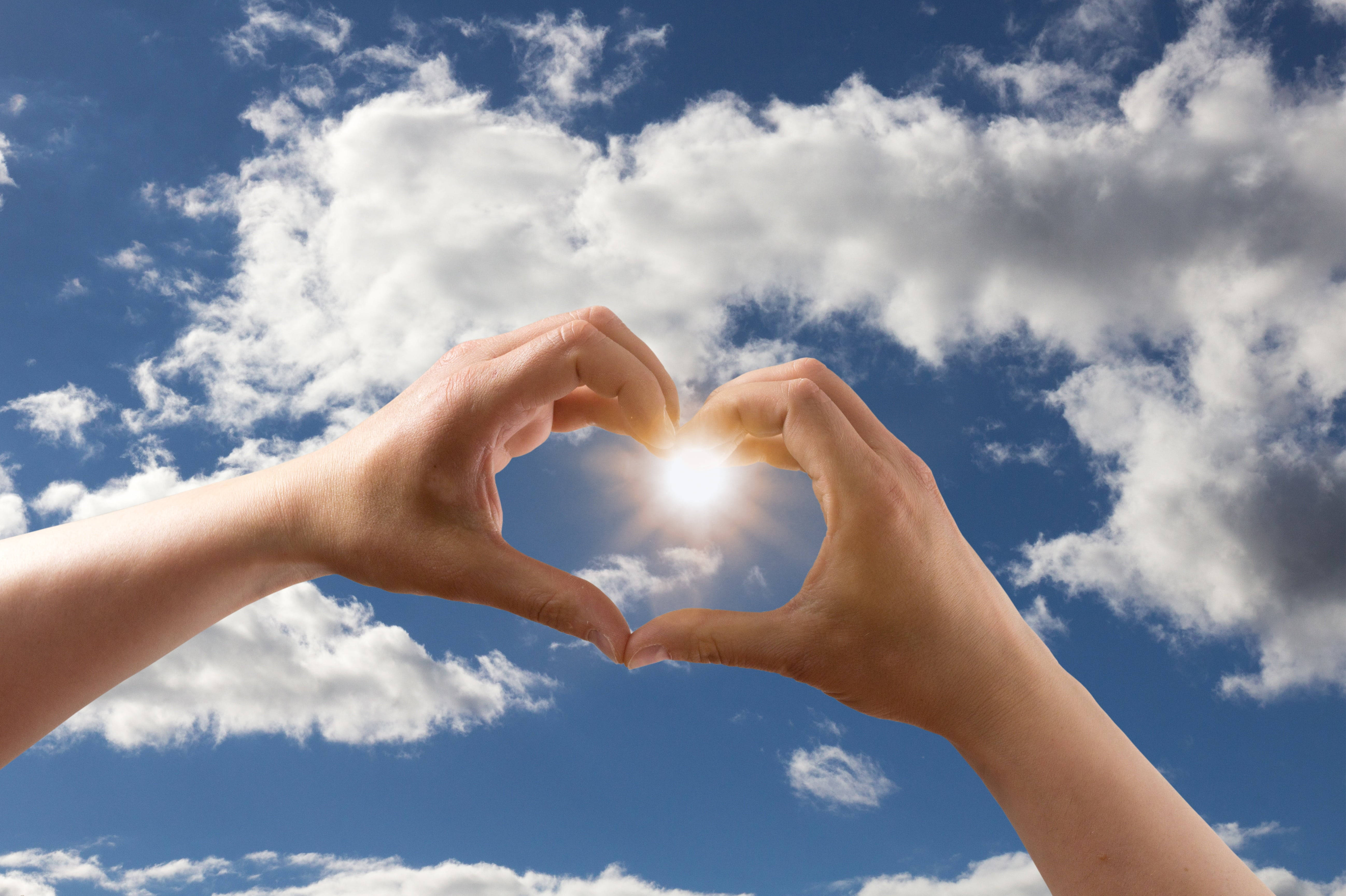 Hand Heart, sun, vivid blue sky, 5K Desktop Wallpaper