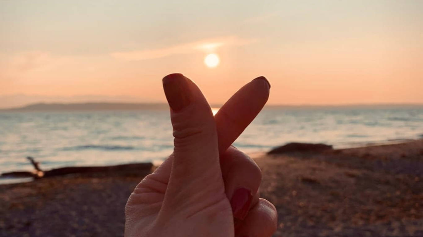 Hand Heart, beach, sunset, HD Desktop Wallpaper