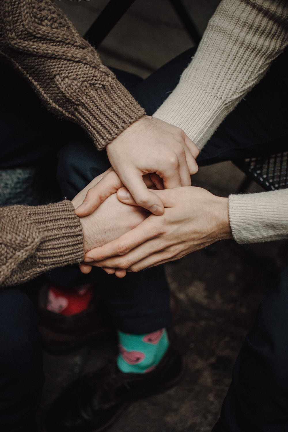 Hand In Hand, couple, sweater, HD Phone Wallpaper