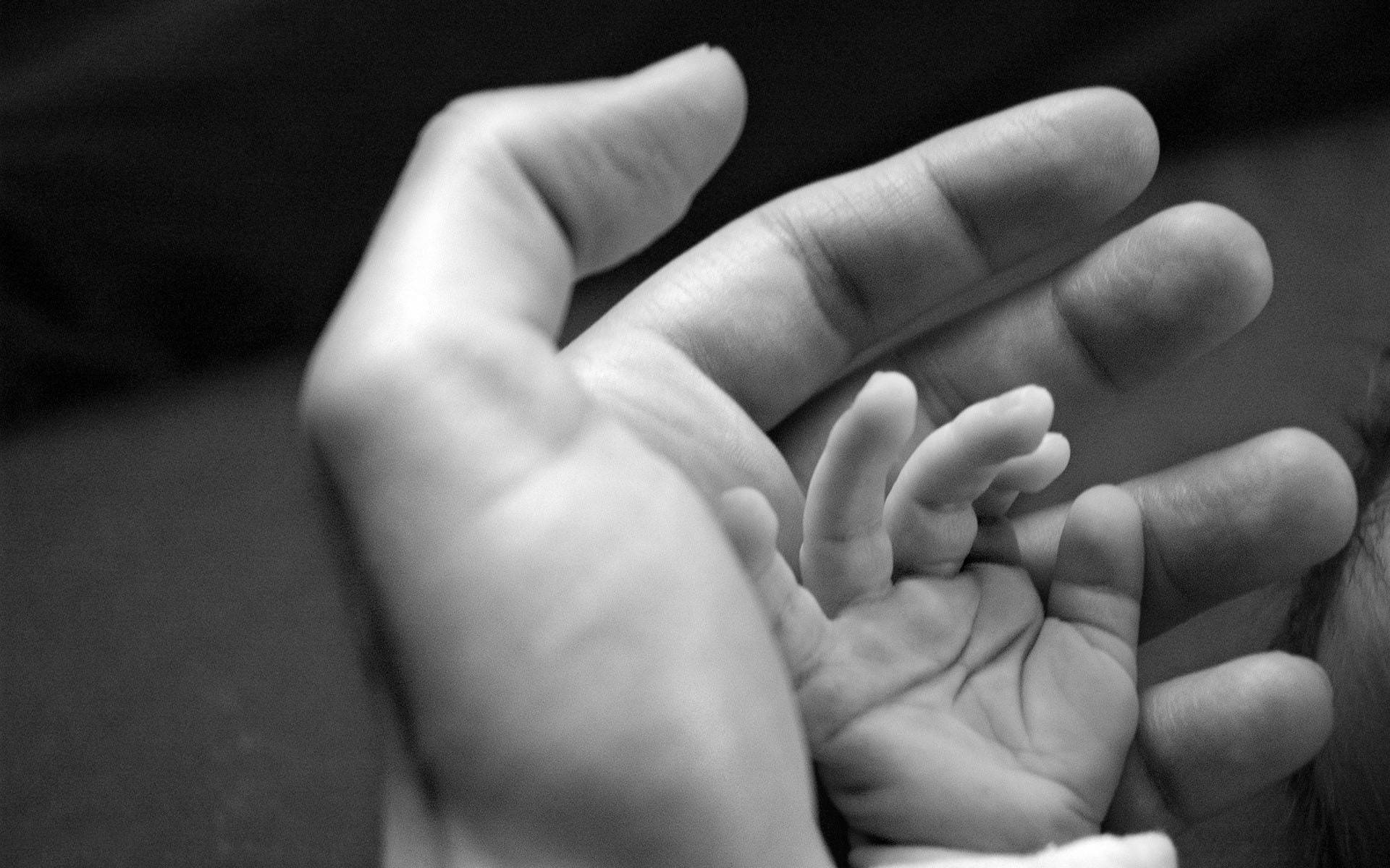 hand, newborn baby, black and white, Full HD Desktop Wallpaper