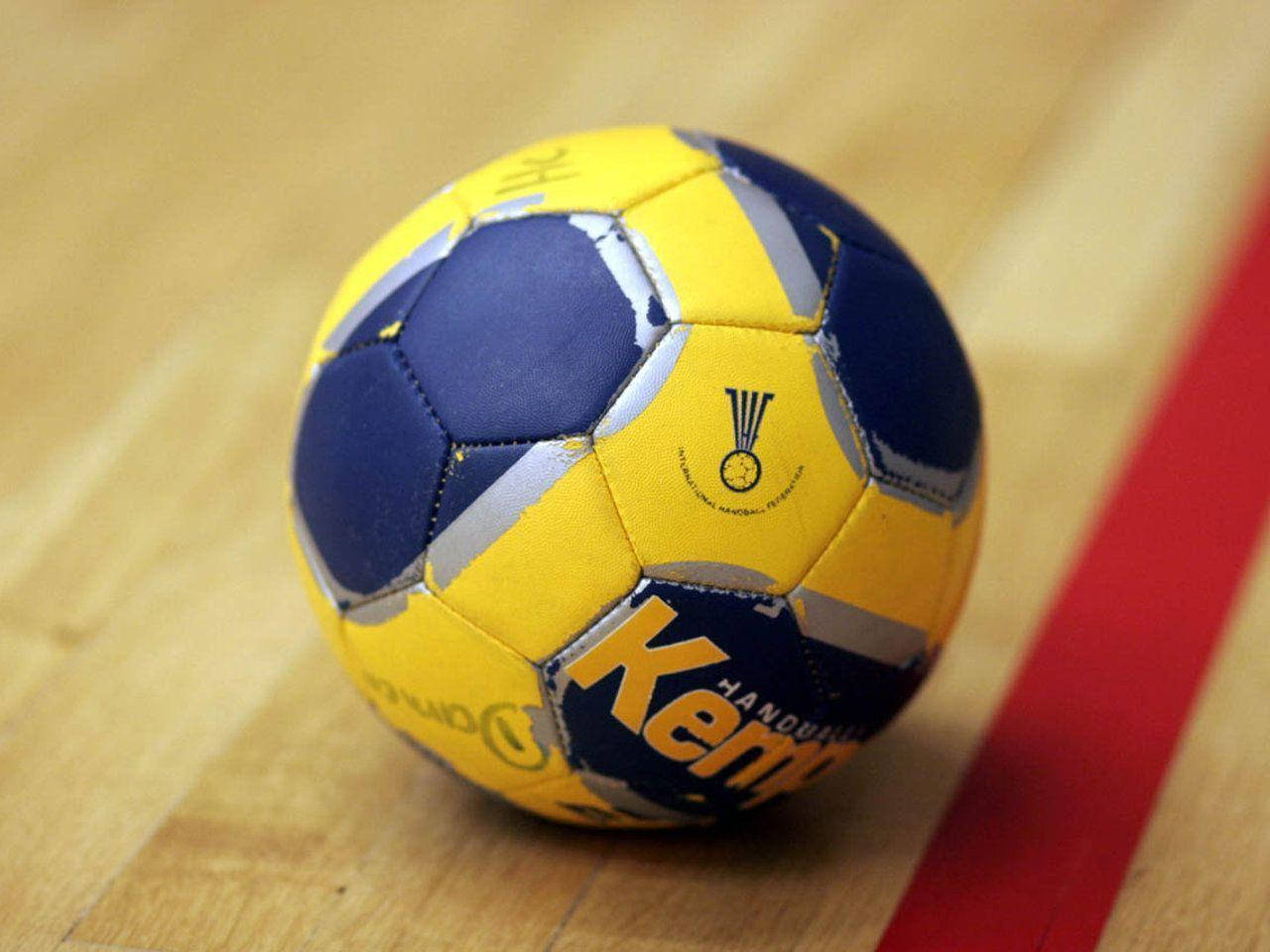 blue and yellow handball, yellow and blue handball, wooden court, HD Desktop Wallpaper