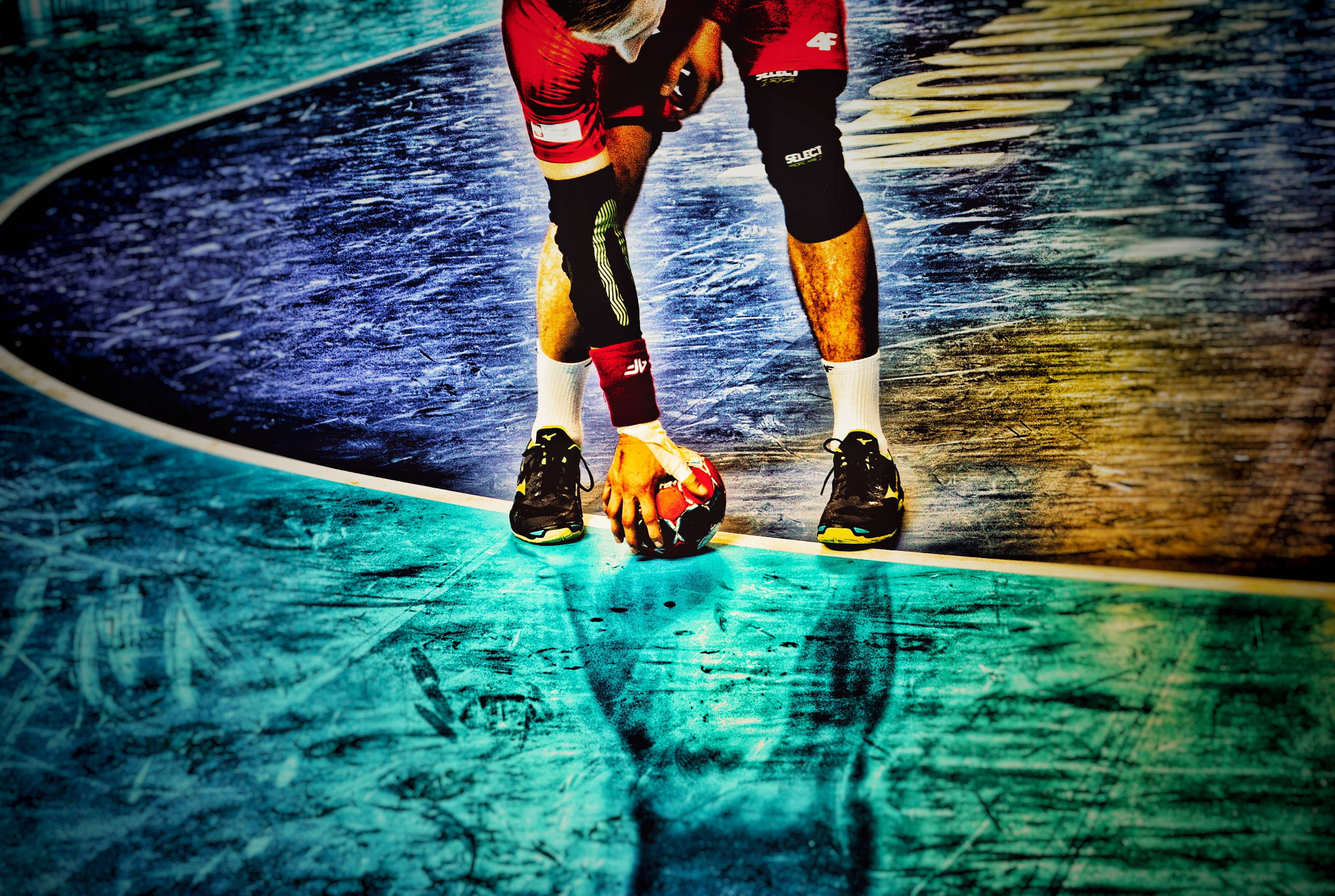 handball player, red shorts, black knee pads, 2K Desktop Wallpaper