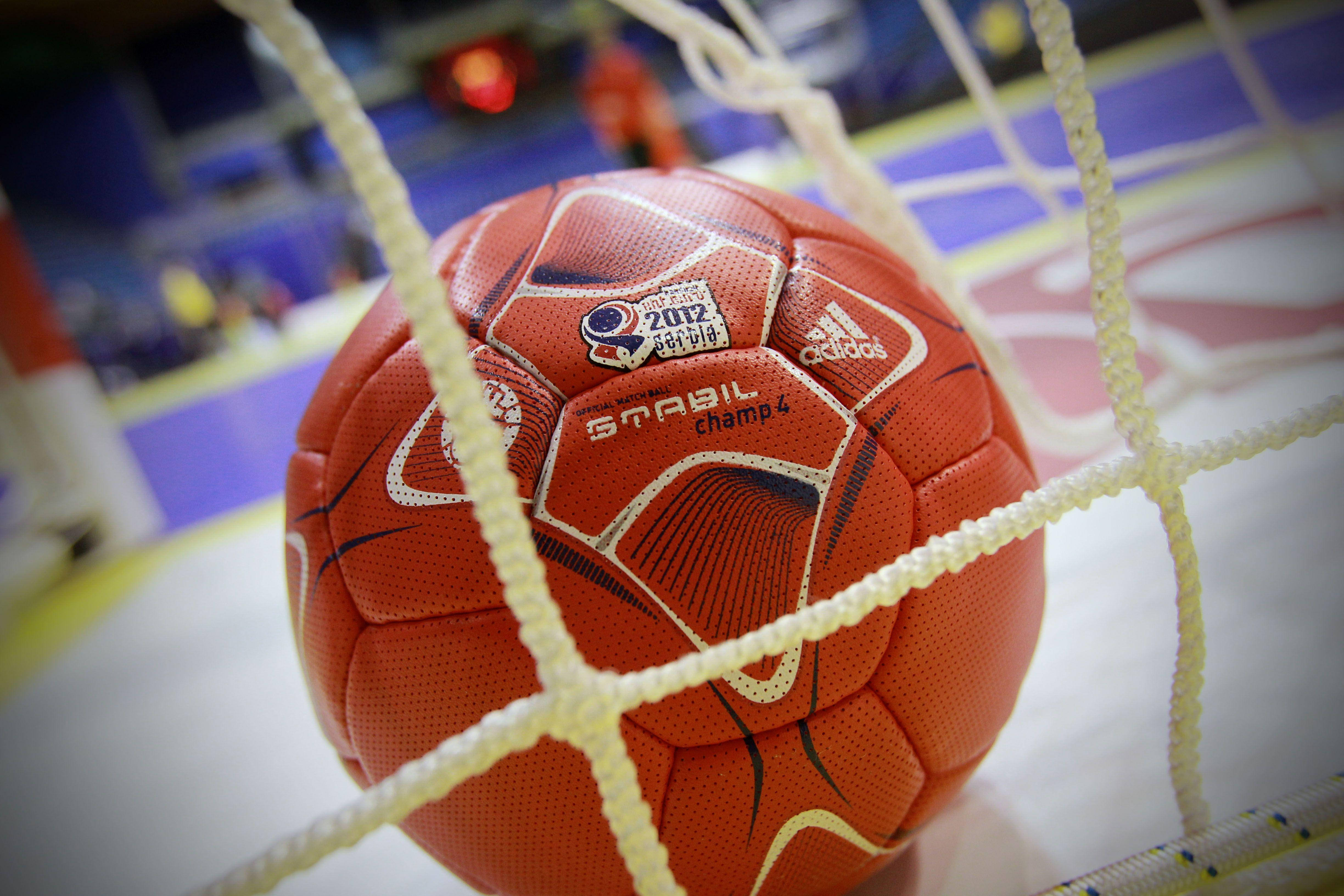 handball, orange, white net, 4K Desktop Wallpaper