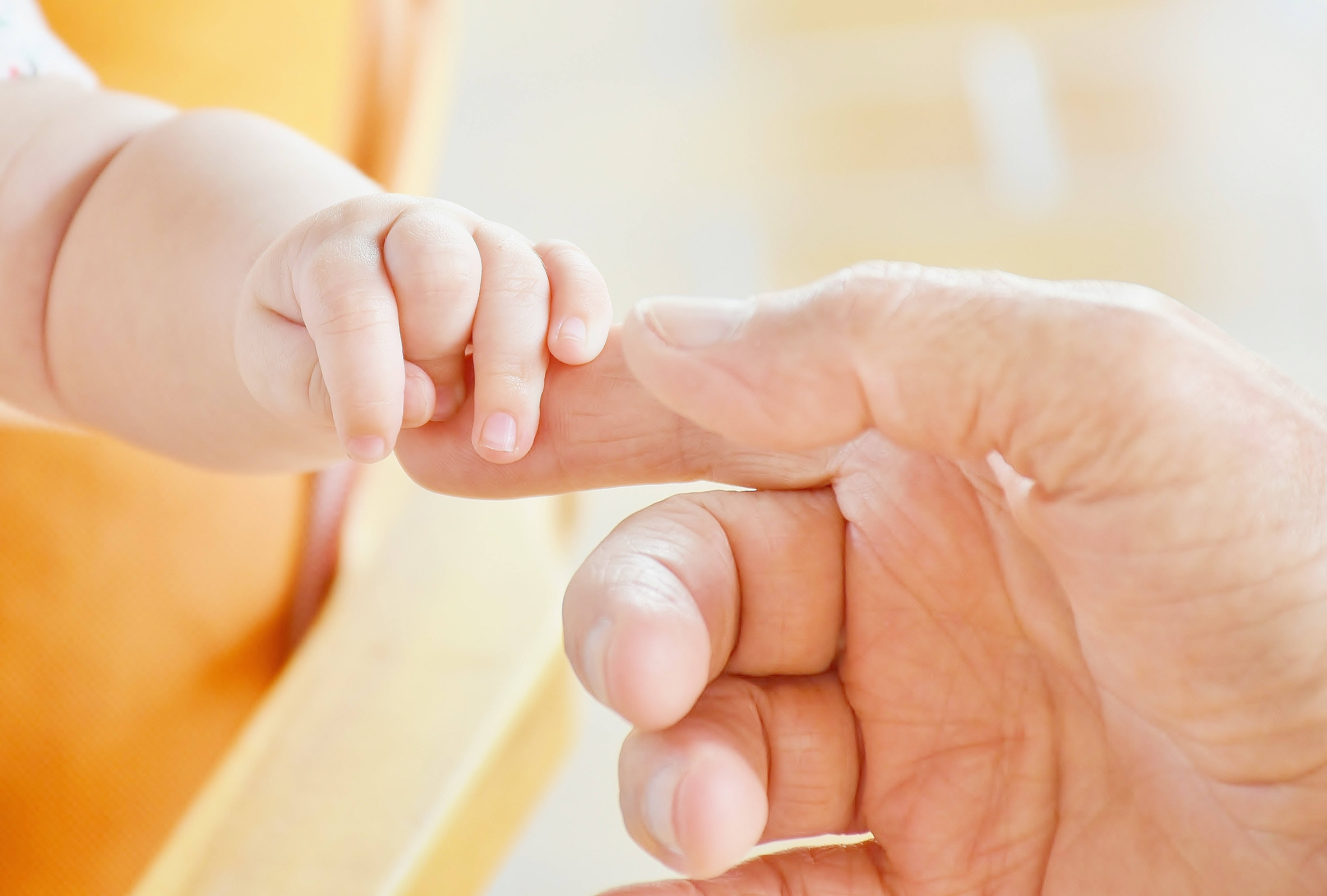 baby hands, tiny hand, adult's finger, 4K Desktop Wallpaper