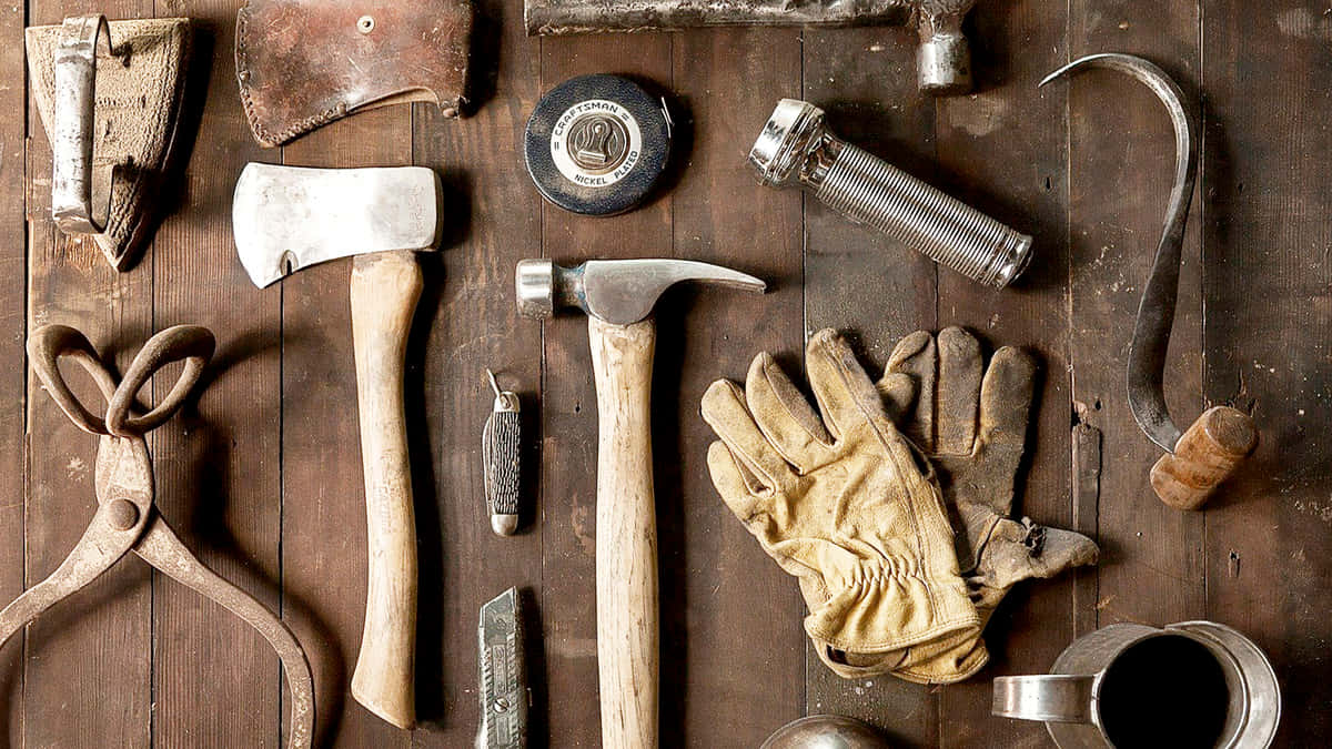 Handyman, tool belt, woodworking tools, SD Desktop Wallpaper