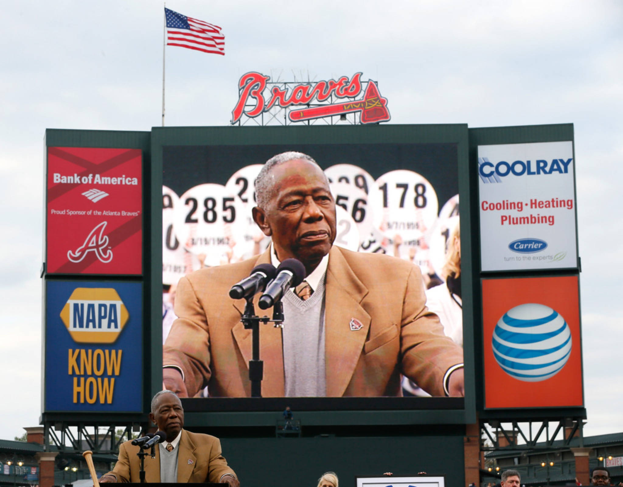 Hank Aaron, video screen, baseball stadium, Full HD Desktop Wallpaper