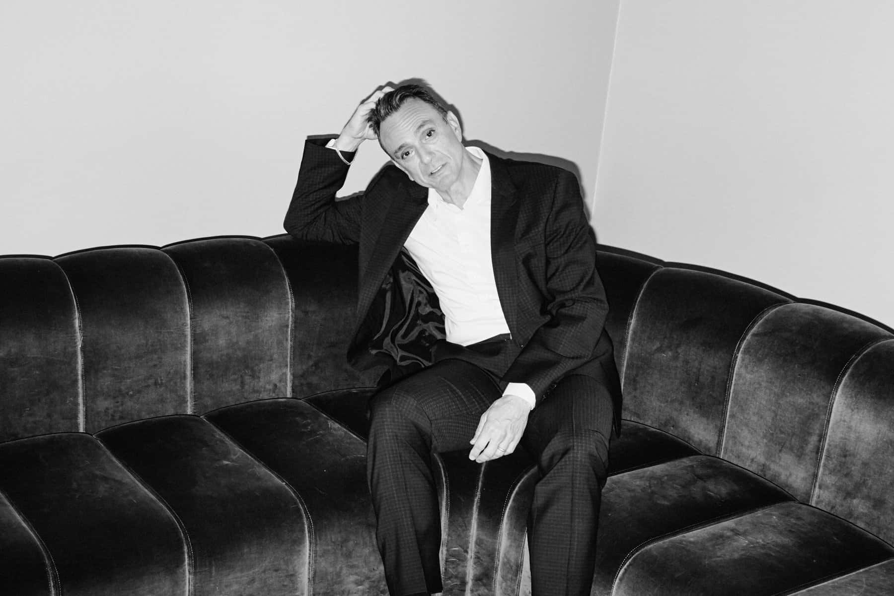 Hank Azaria, black and white portrait, suit, HD Desktop Wallpaper