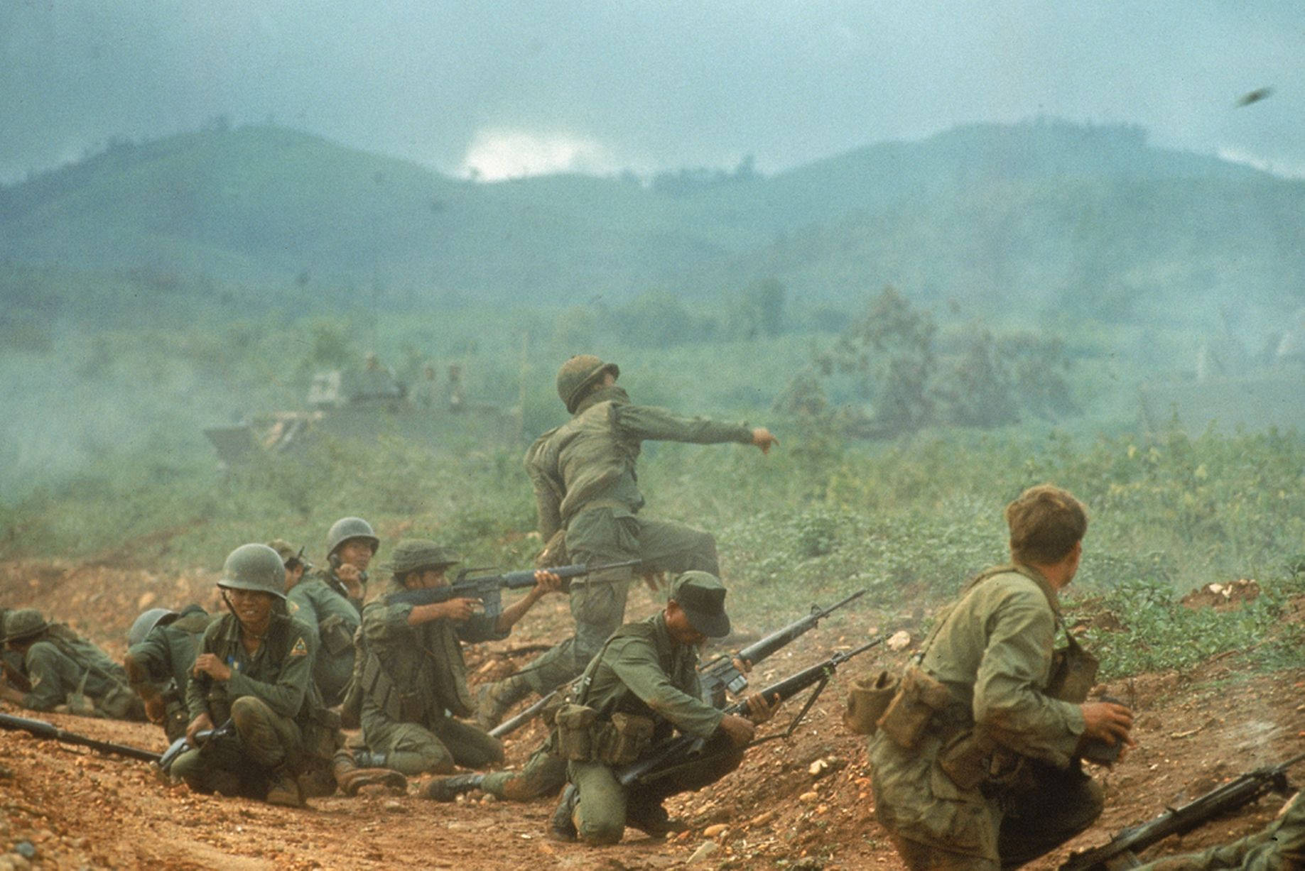 Hanoi, soldiers, green uniforms, HD Desktop Wallpaper