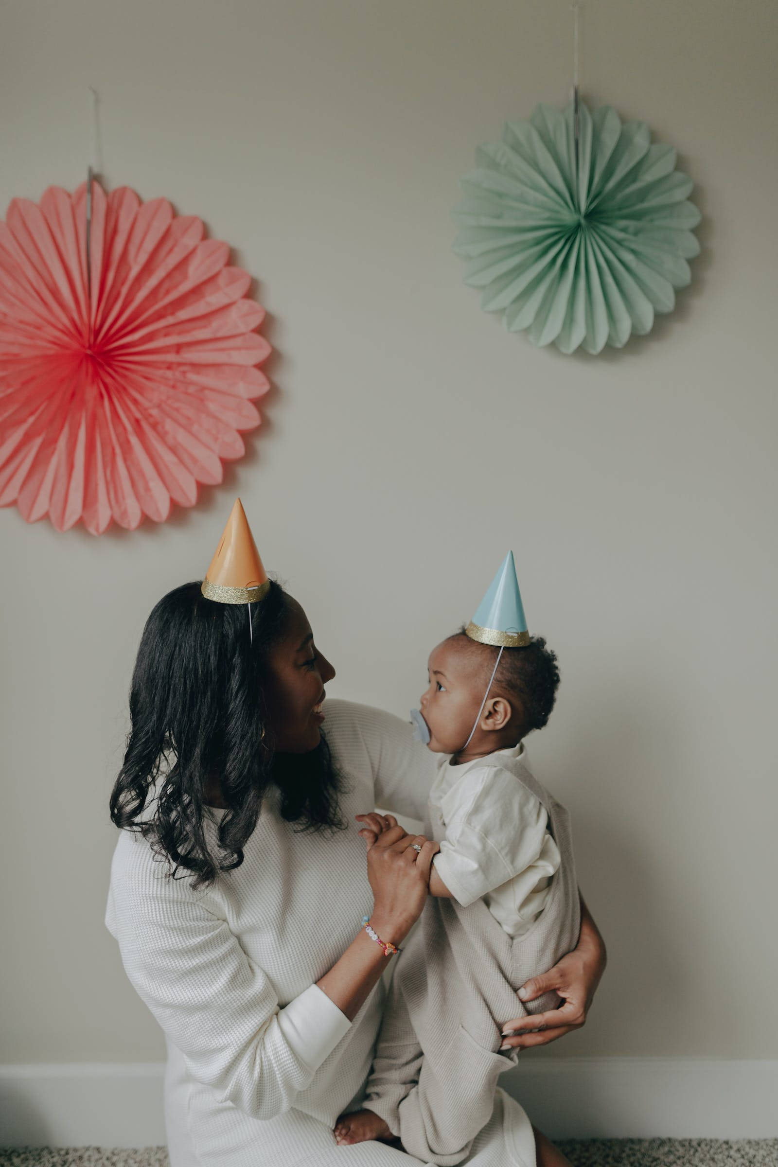 Happy Birthday Mom, son, party hats, Full HD Phone Wallpaper
