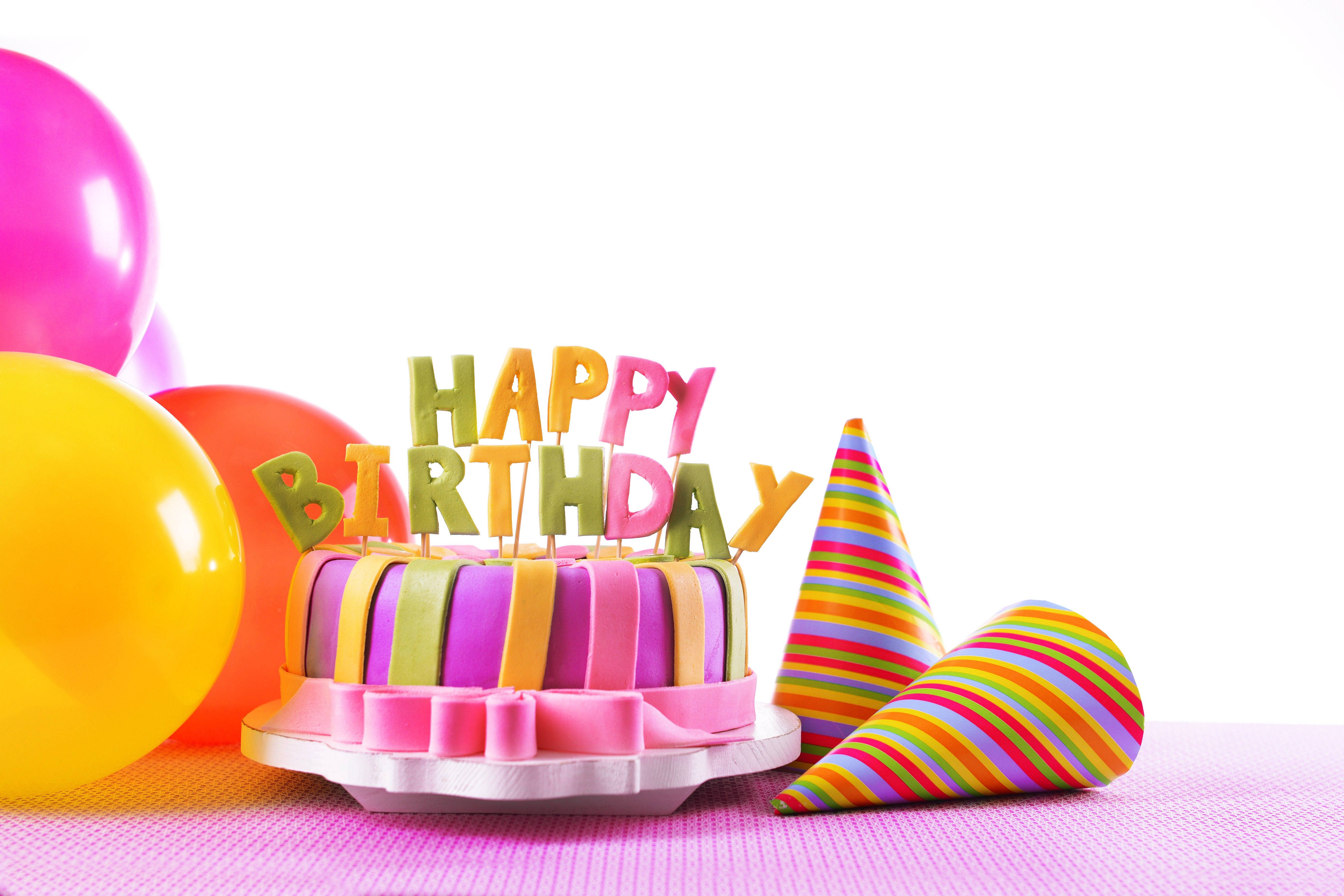 HAPPY BIRTHDAY, rainbow-striped frosting, balloons, 5K Desktop Wallpaper