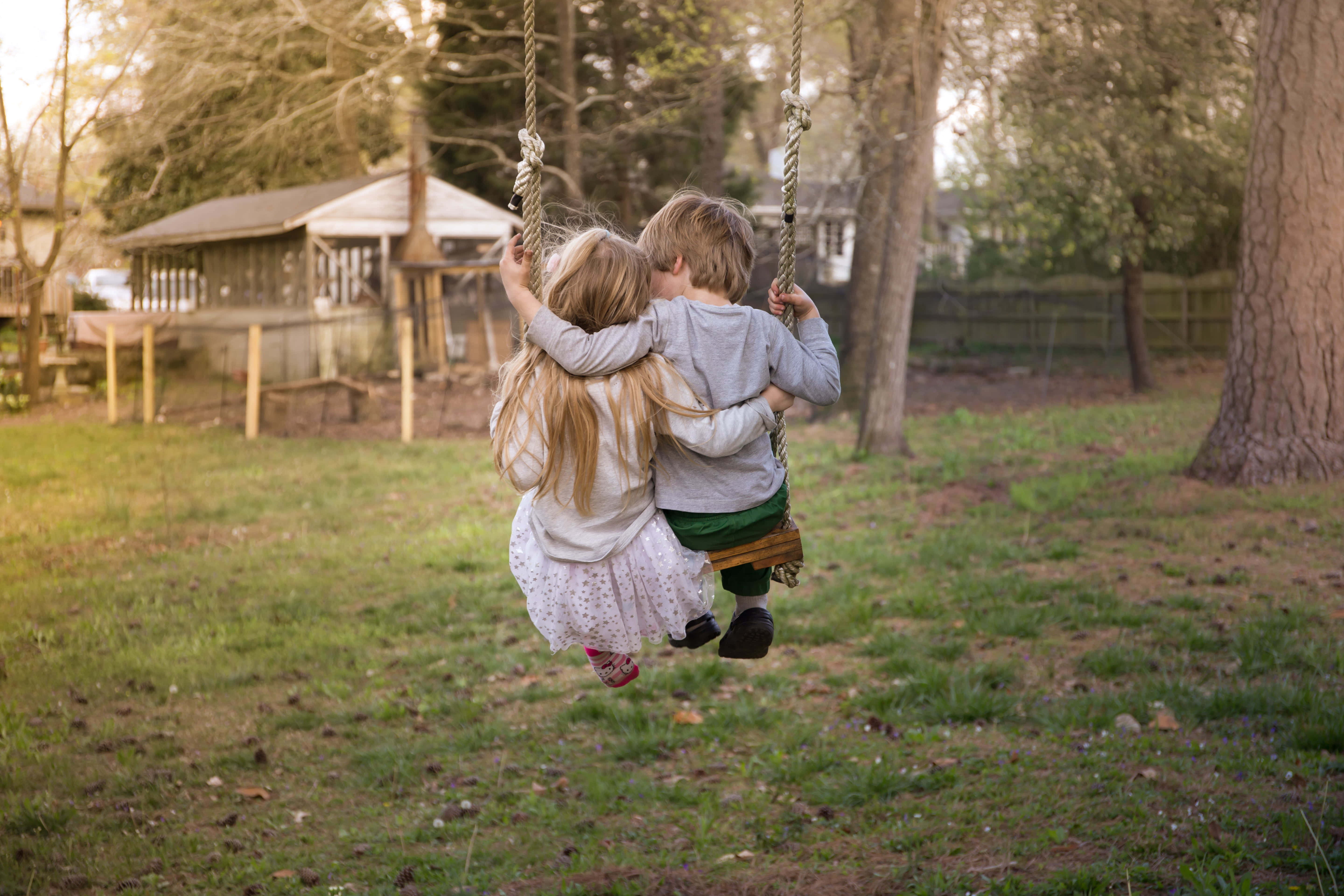 children, swing, sunlit backyard, 5K Desktop Wallpaper