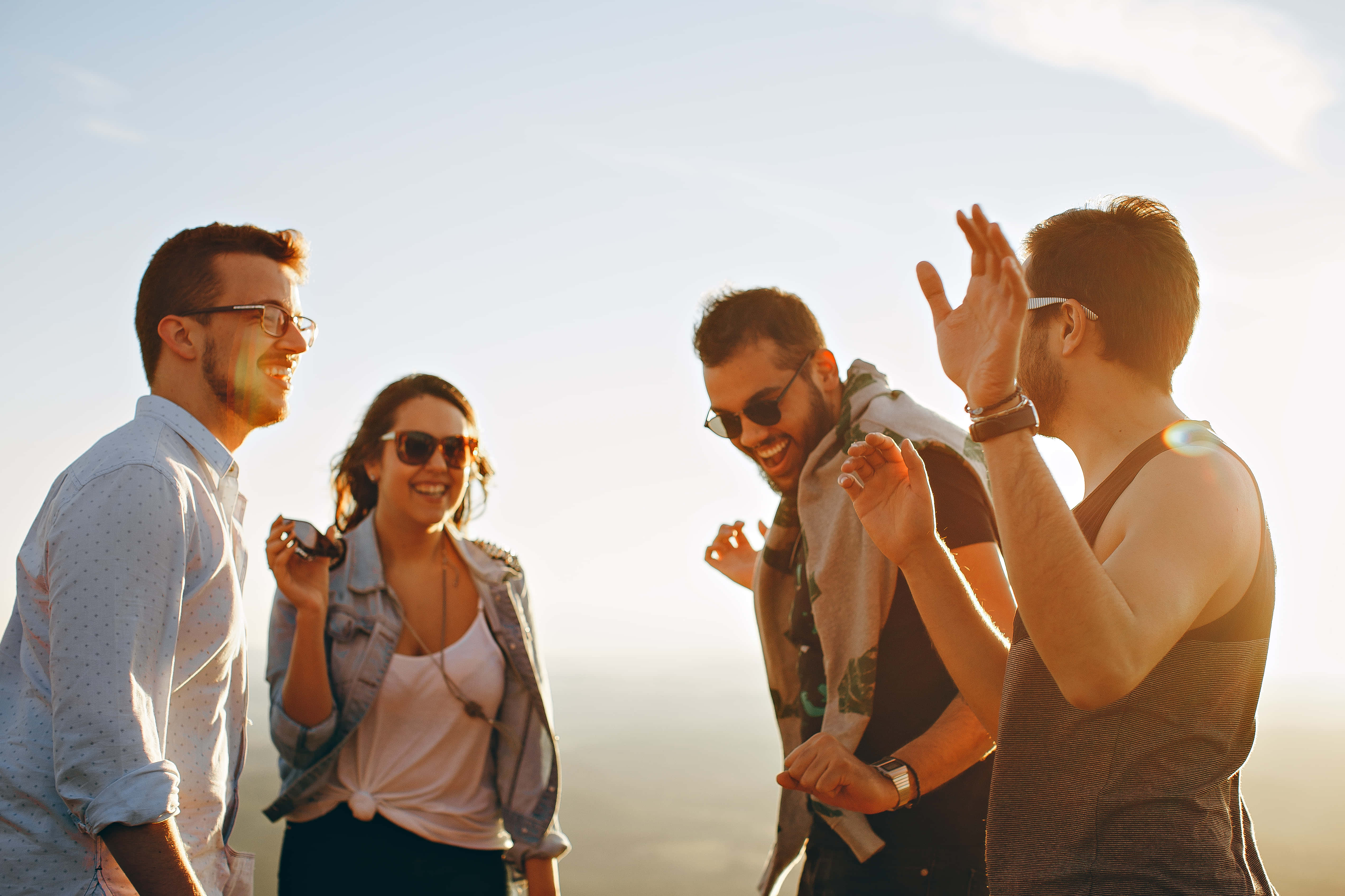 Young People Under The Sun, golden sunset, hill, 4K Desktop Wallpaper