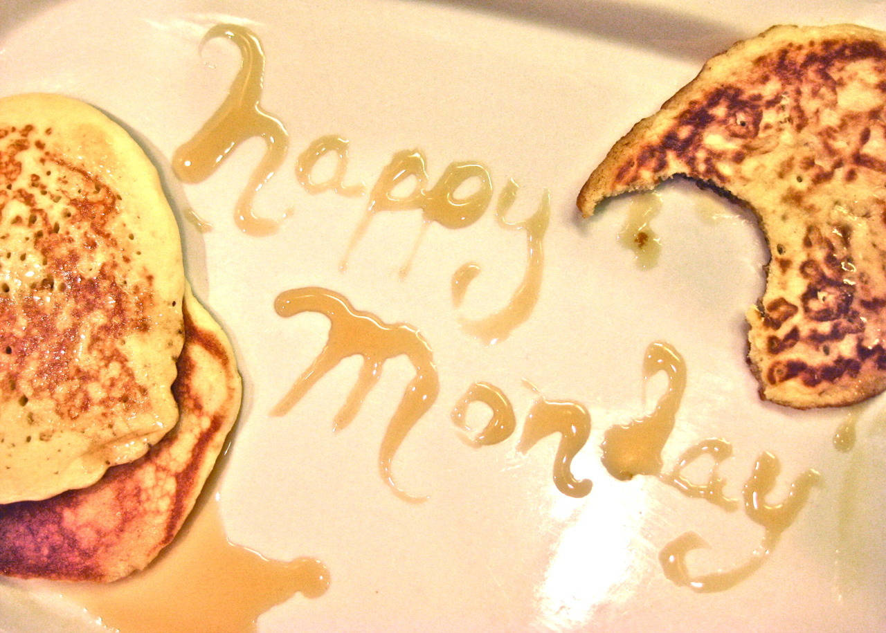 Happy Monday Syrup, golden pancakes, white plate, HD Desktop Wallpaper