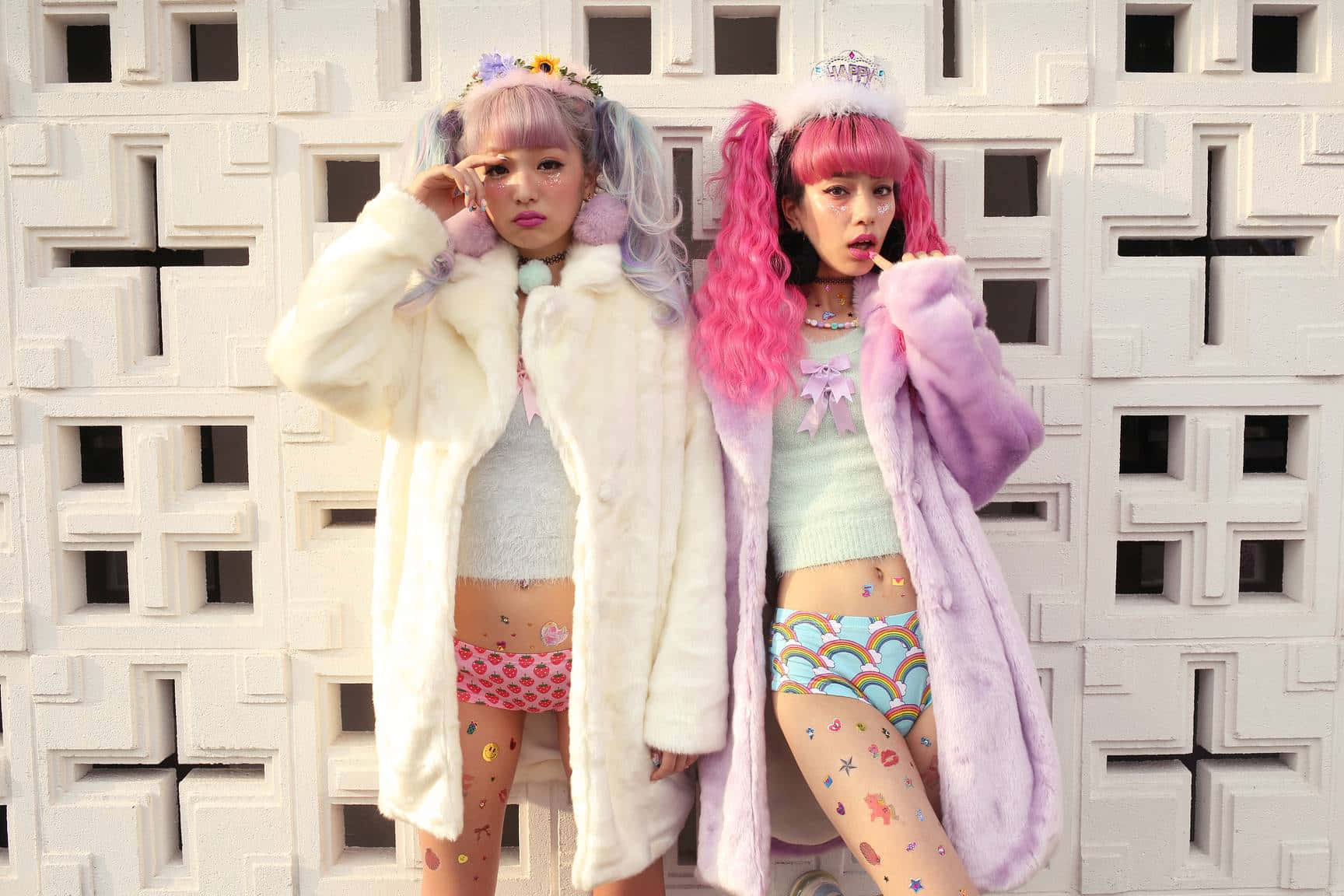 Harajuku Fashion, fluffy coats, colorful hair, HD Desktop Wallpaper