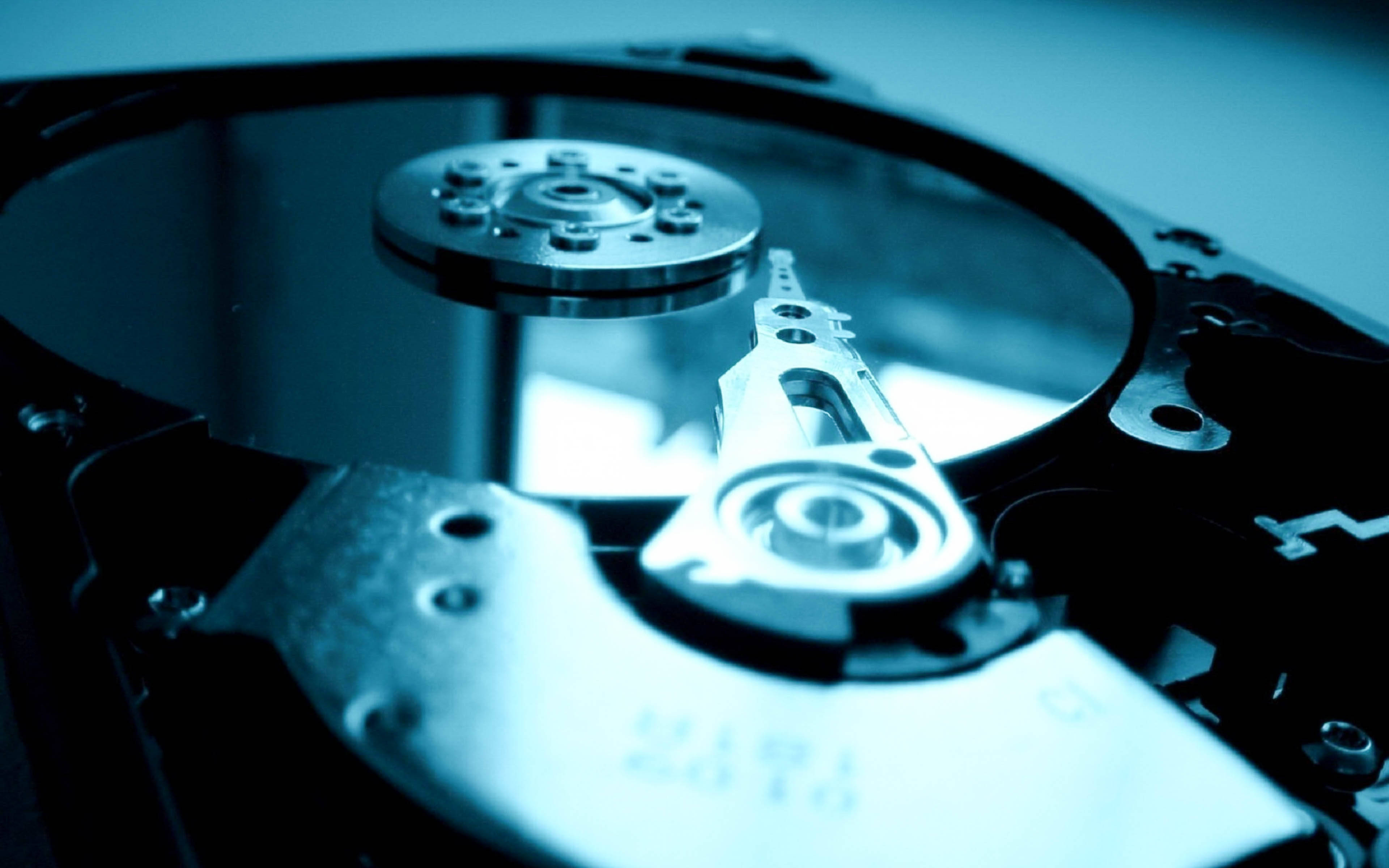 hard drive, metallic platters, read/write head, 4K Desktop Wallpaper