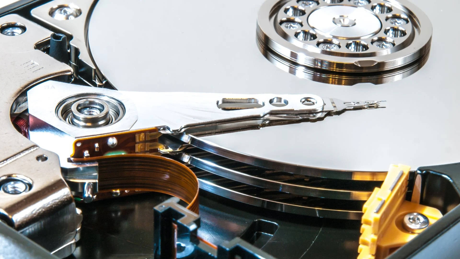 hard drive, shiny platters, metallic read/write arm, Full HD Desktop Wallpaper