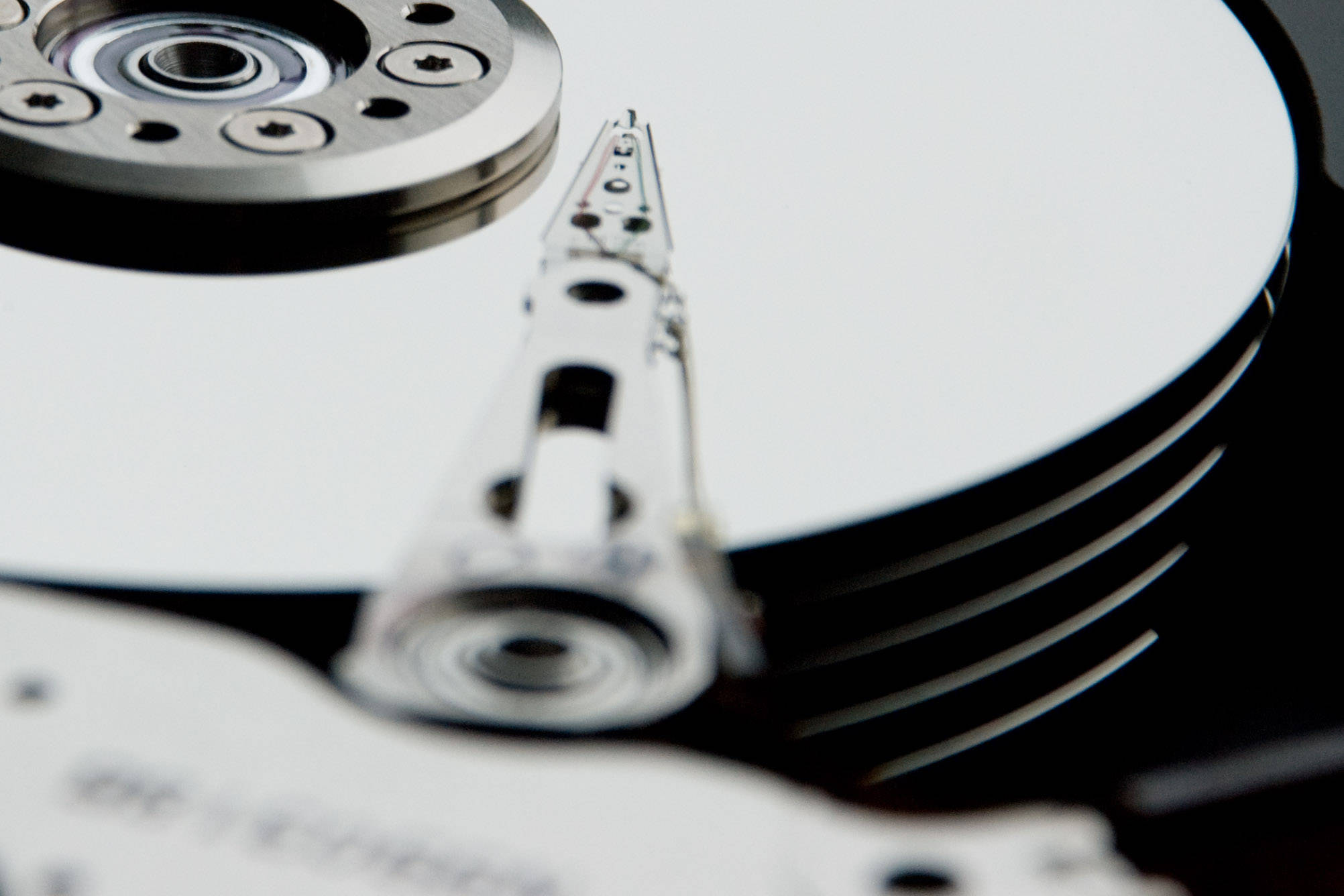 internal computer hard drive, hard drive platter, read/write head, Full HD Desktop Wallpaper