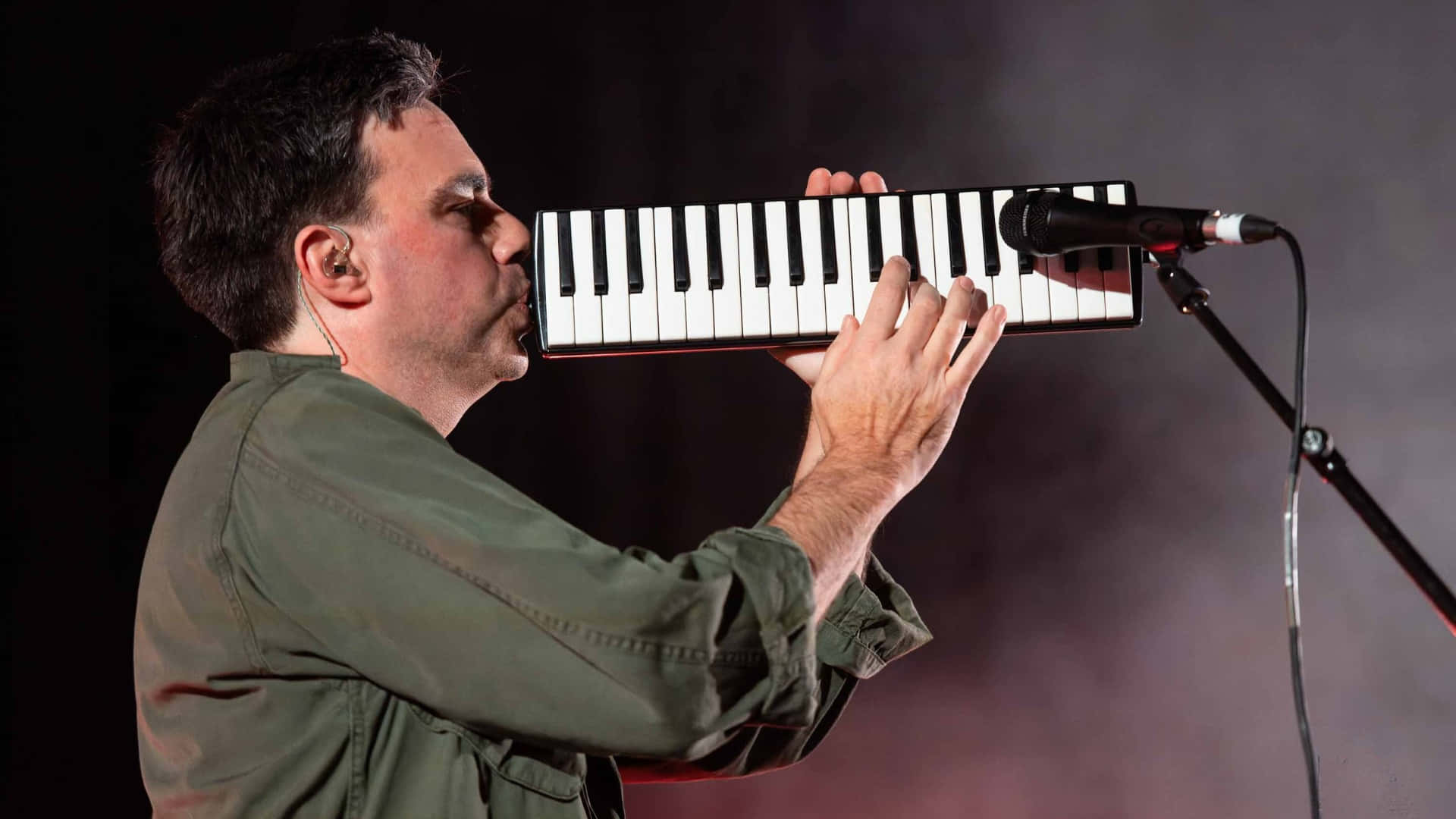 Hard Fi, green shirt, keyboard instrument, Full HD Desktop Wallpaper