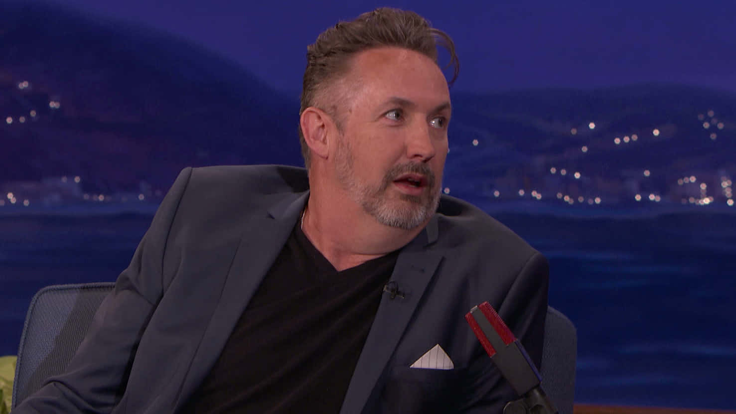 Harland Williams, gray suit, black shirt, HD Desktop Wallpaper