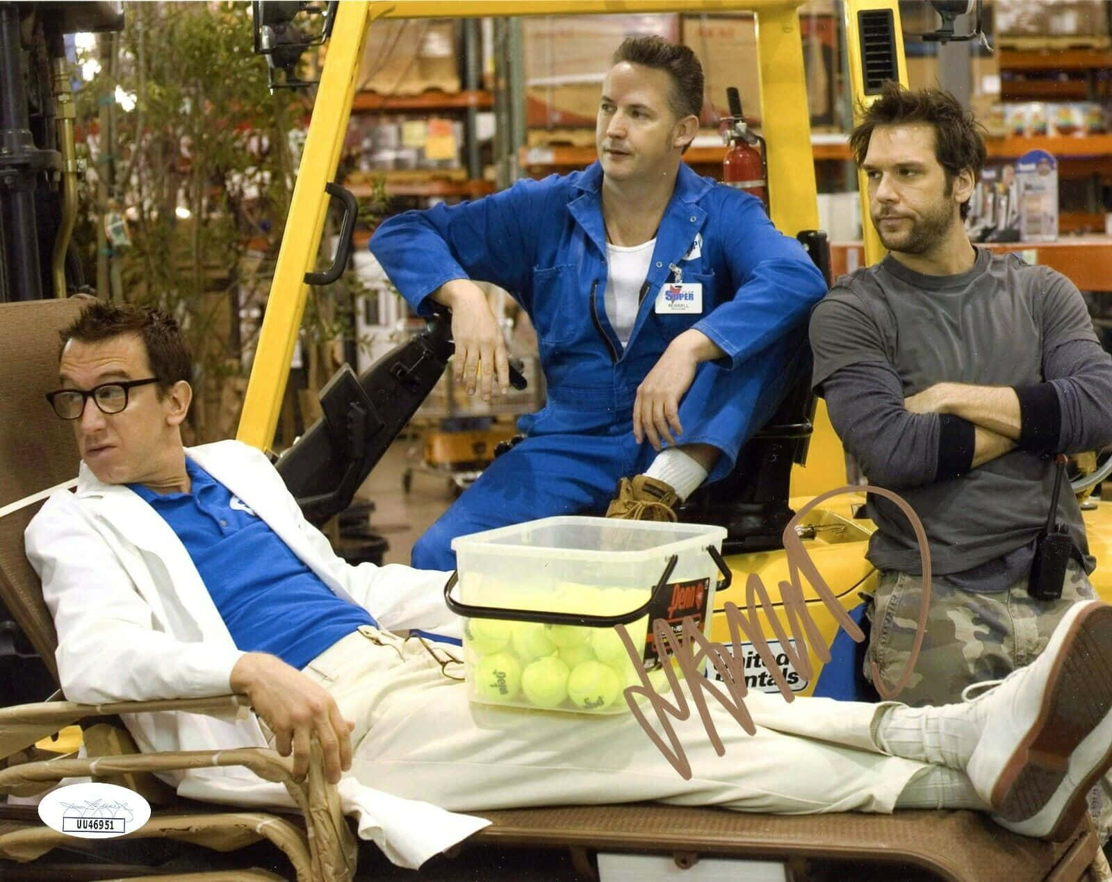 Harland Williams, warehouse setting, bucket of tennis balls, HD Desktop Wallpaper