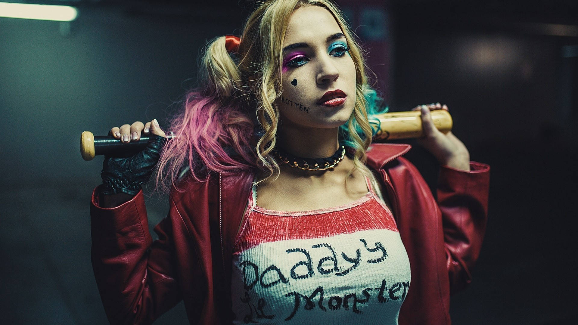 Harley Quinn, pink and blue hair, dramatic makeup, Full HD Desktop Wallpaper