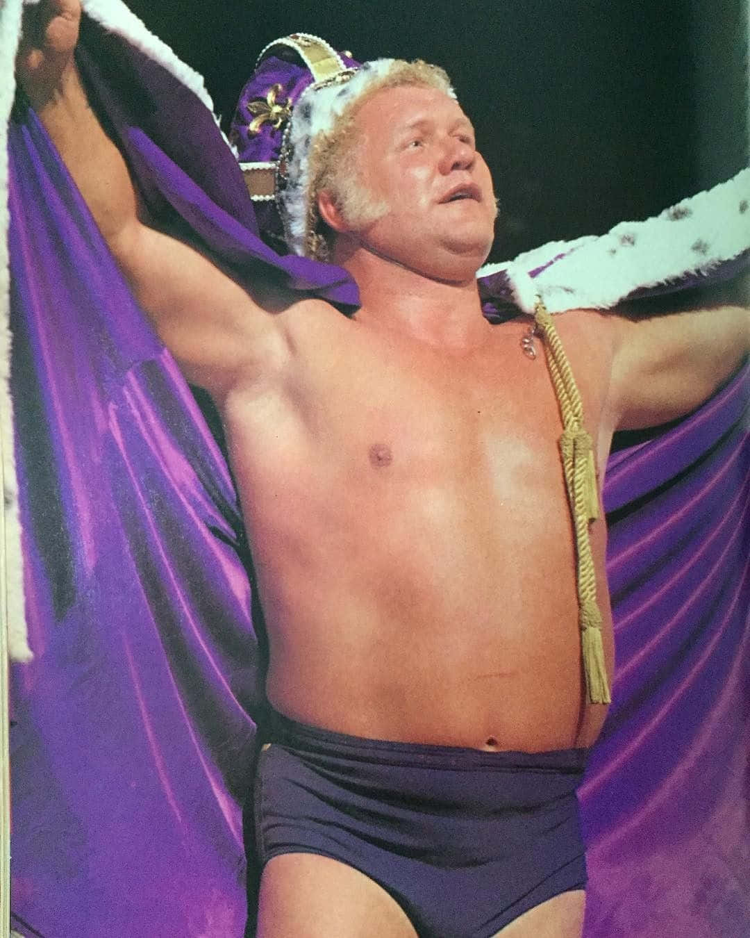 Harley Race, purple cape, crown, HD Phone Wallpaper