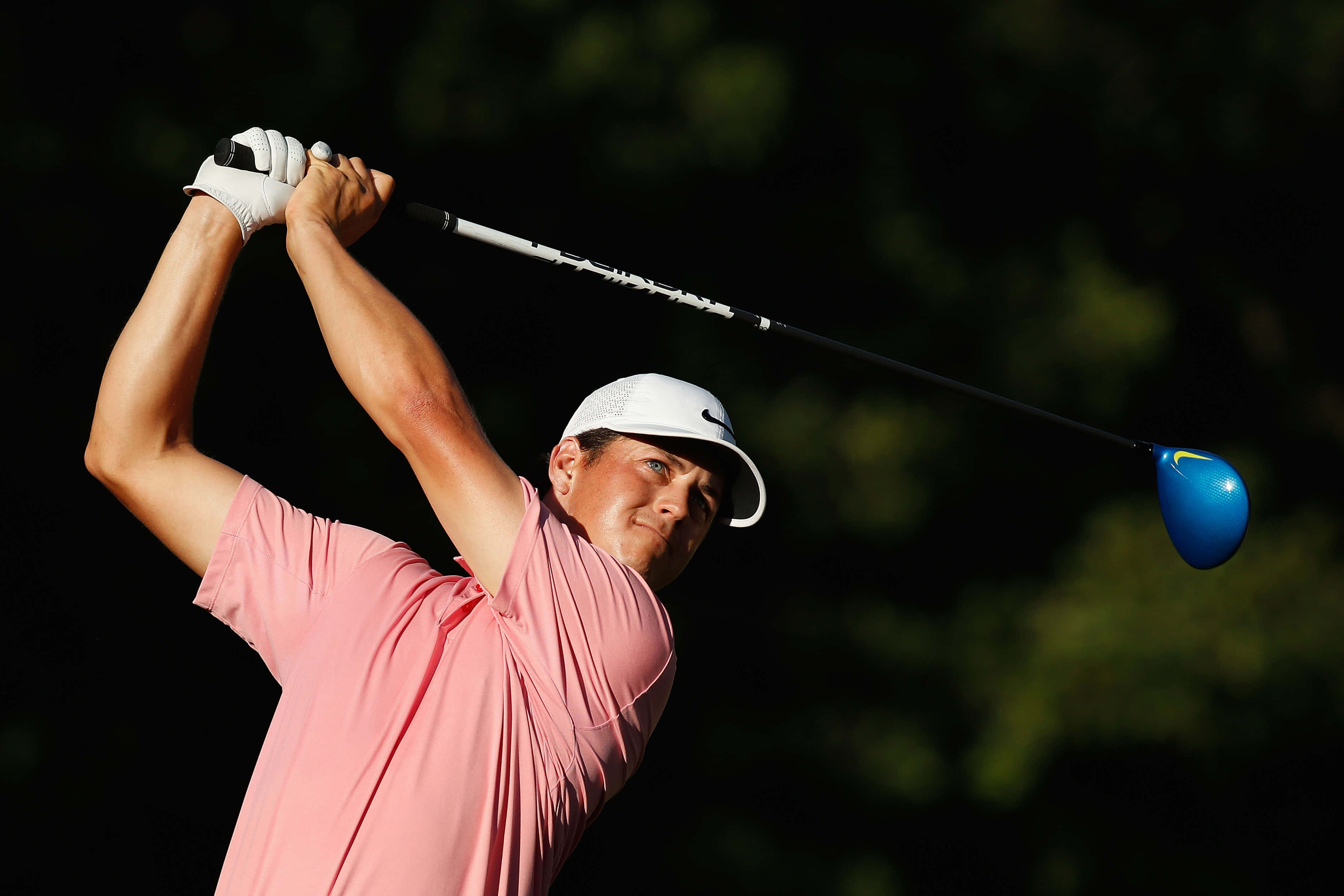 Harrison Frazar, pink shirt, white cap, 2K Desktop Wallpaper