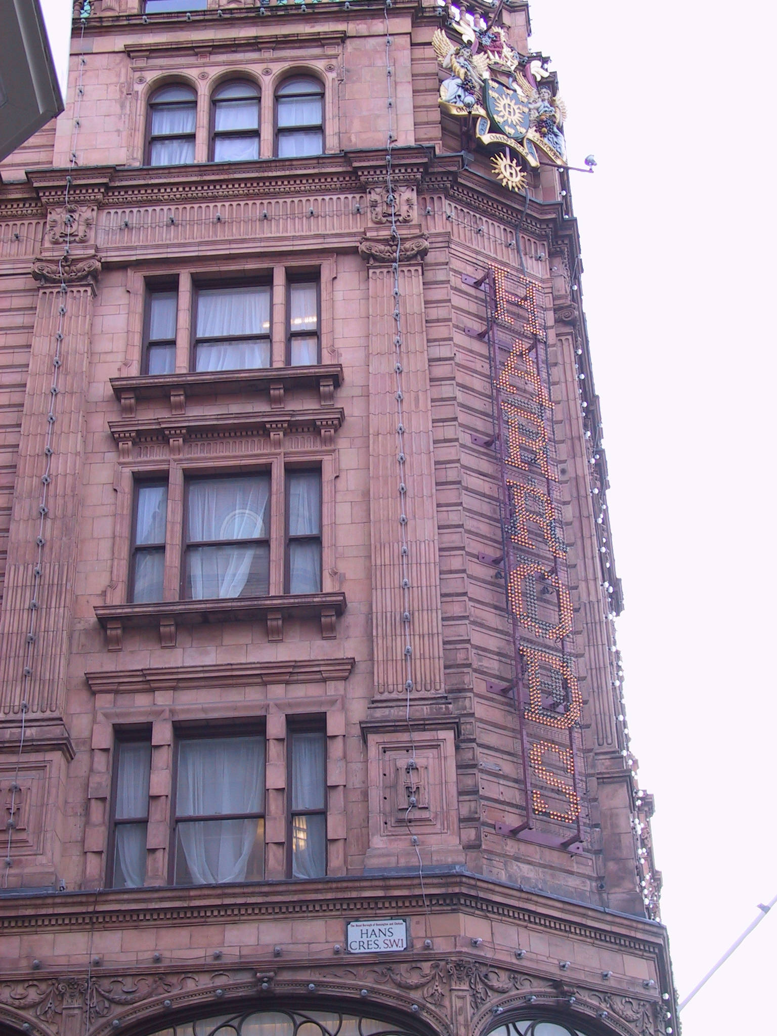 Harrods, brownstone building, ornate carvings, Full HD Phone Wallpaper