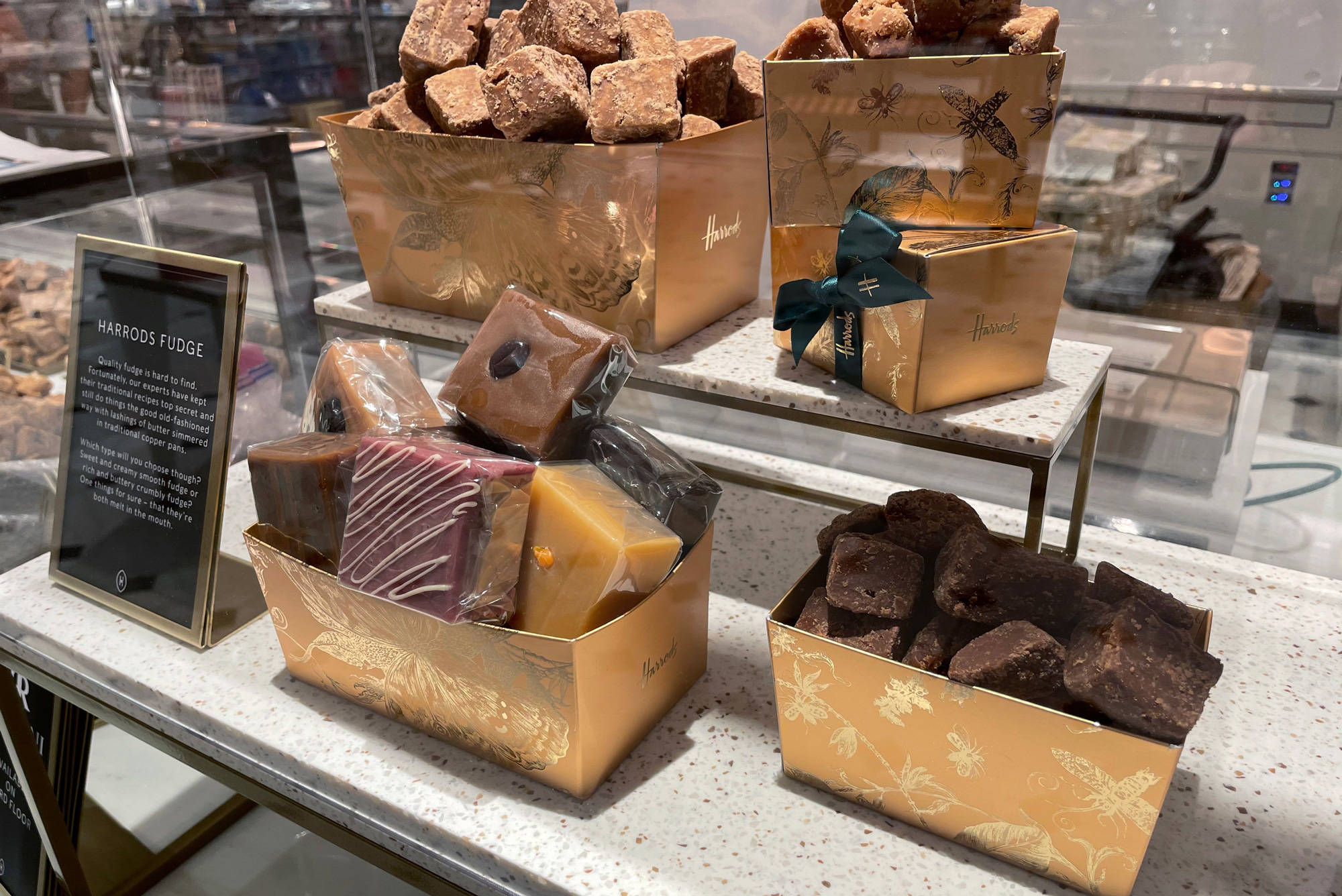 Harrods, fudge, golden boxes, Full HD Desktop Wallpaper