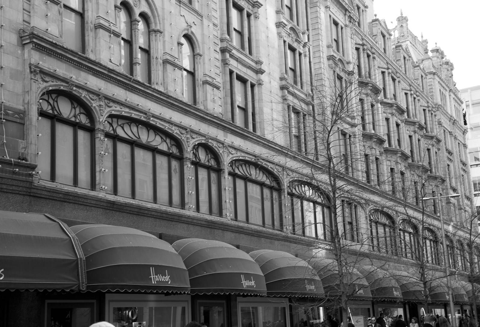 Harrods, black and white, ornate historic buildings, HD Desktop Wallpaper