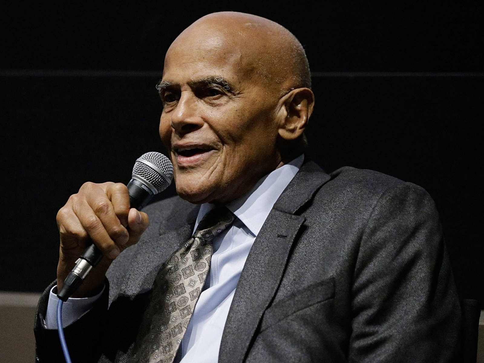Harry Belafonte, gray suit, microphone, HD Desktop Wallpaper